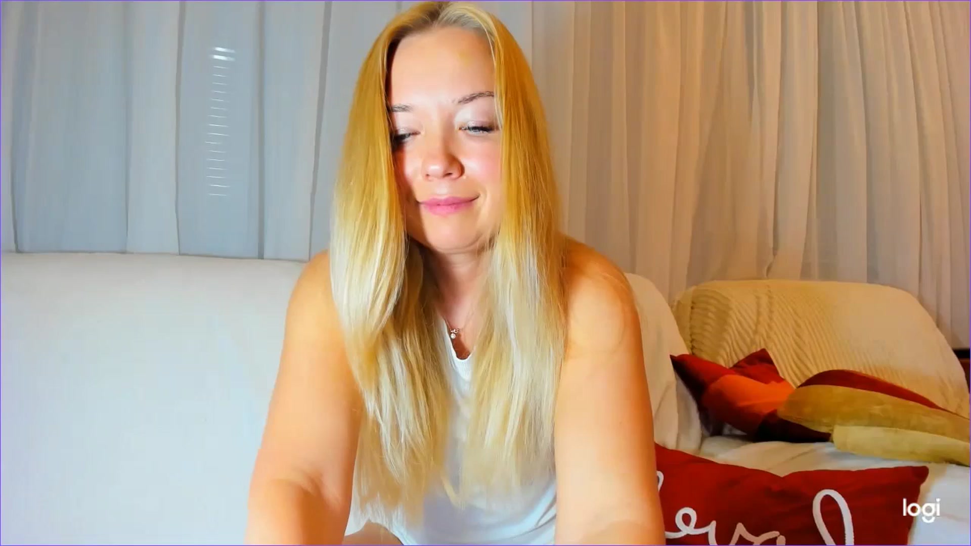 Gallery image thumbnail from FlamingoDream's myfreecams stream on, 03/12/2024, 22:25 image 7 of 20