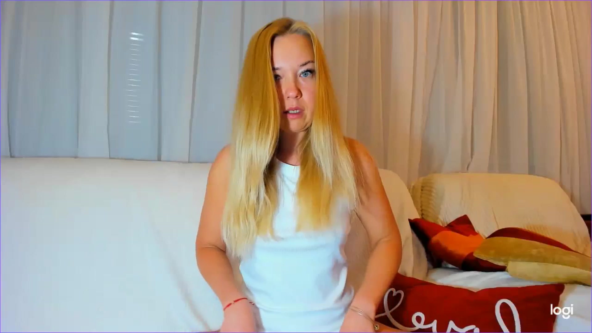 Gallery image thumbnail from FlamingoDream's myfreecams stream on, 03/12/2024, 22:25 image 4 of 20