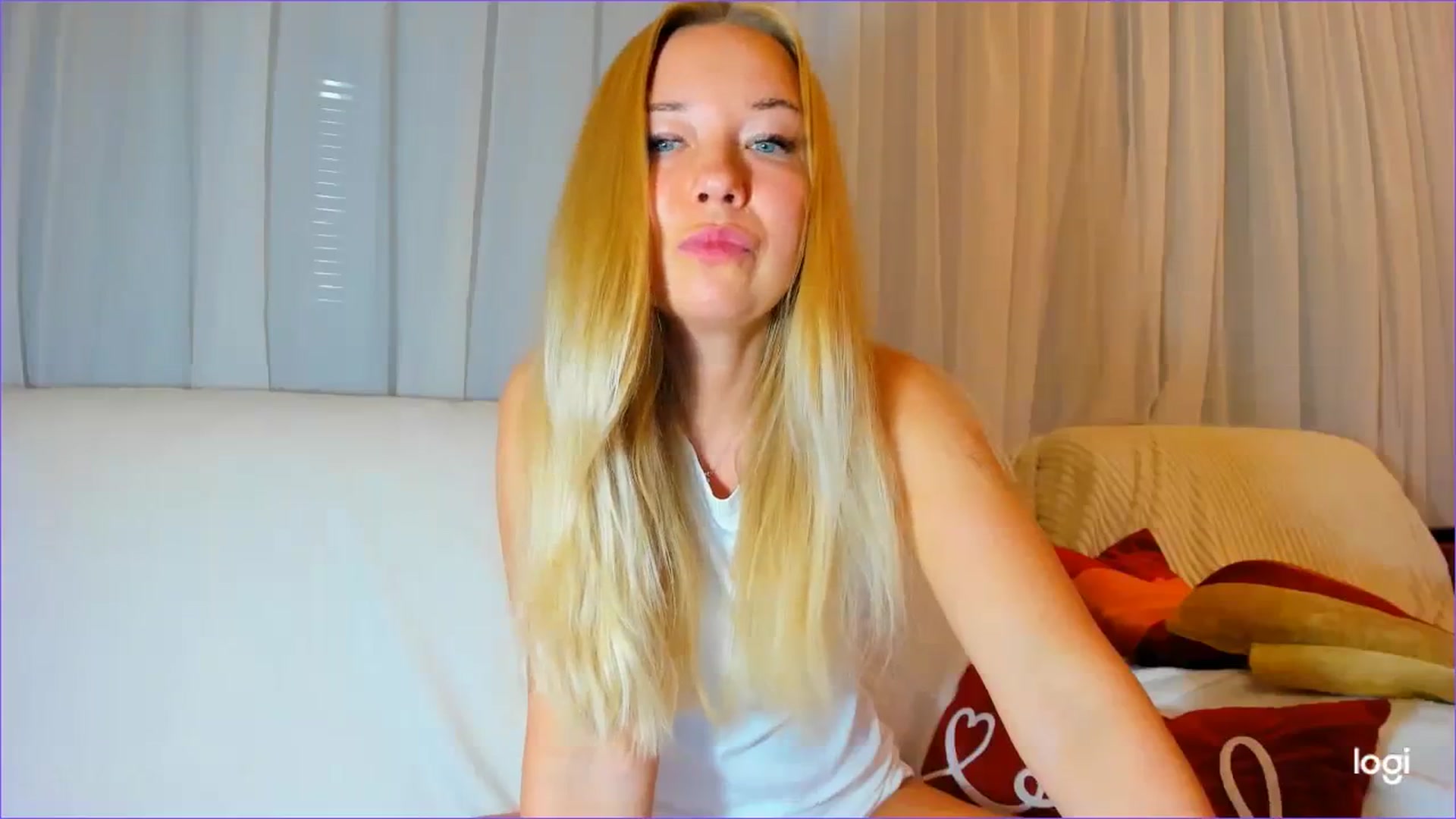 Gallery image thumbnail from FlamingoDream's myfreecams stream on, 03/12/2024, 22:25 image 5 of 20
