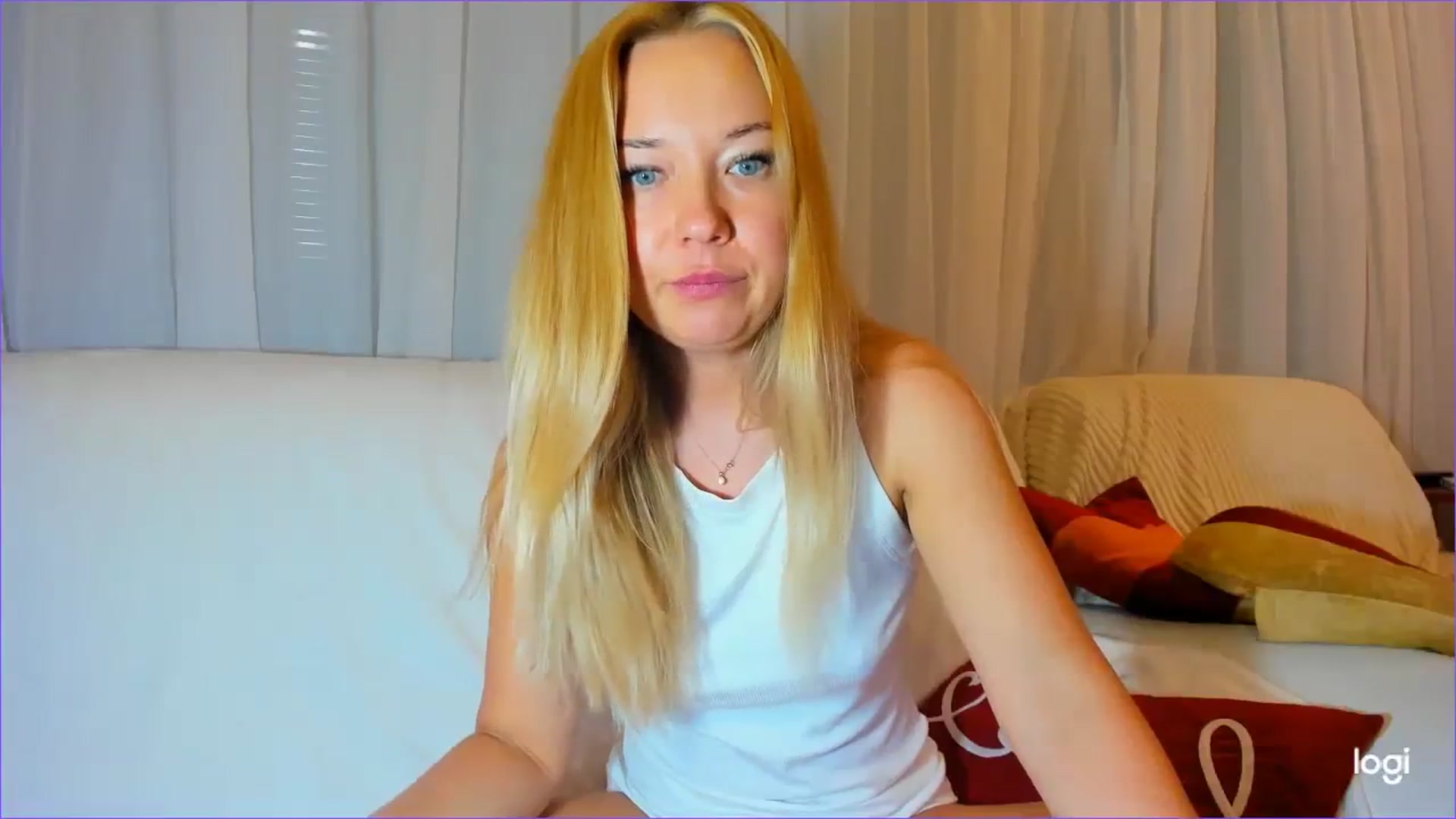 Gallery image thumbnail from FlamingoDream's myfreecams stream on, 03/13/2024, 24:13 image 9 of 20