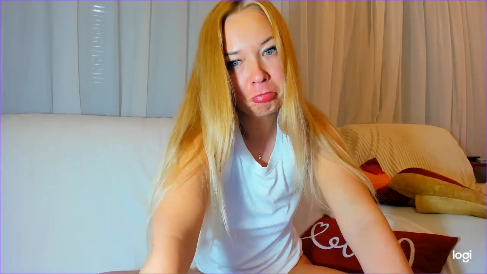 Gallery image thumbnail from FlamingoDream's myfreecams stream on, 03/13/2024, 24:13 image 20 of 20