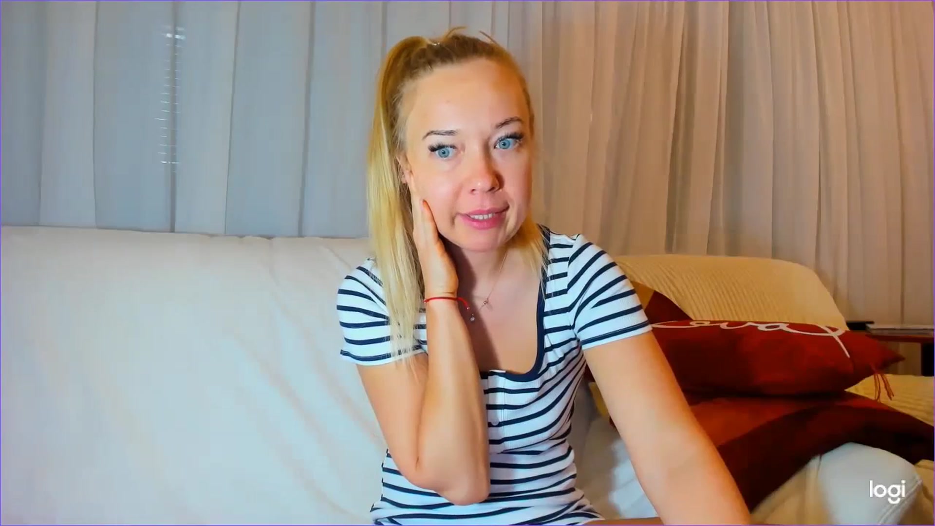 Gallery image thumbnail from FlamingoDream's myfreecams stream on, 03/14/2024, 02:44 image 16 of 20
