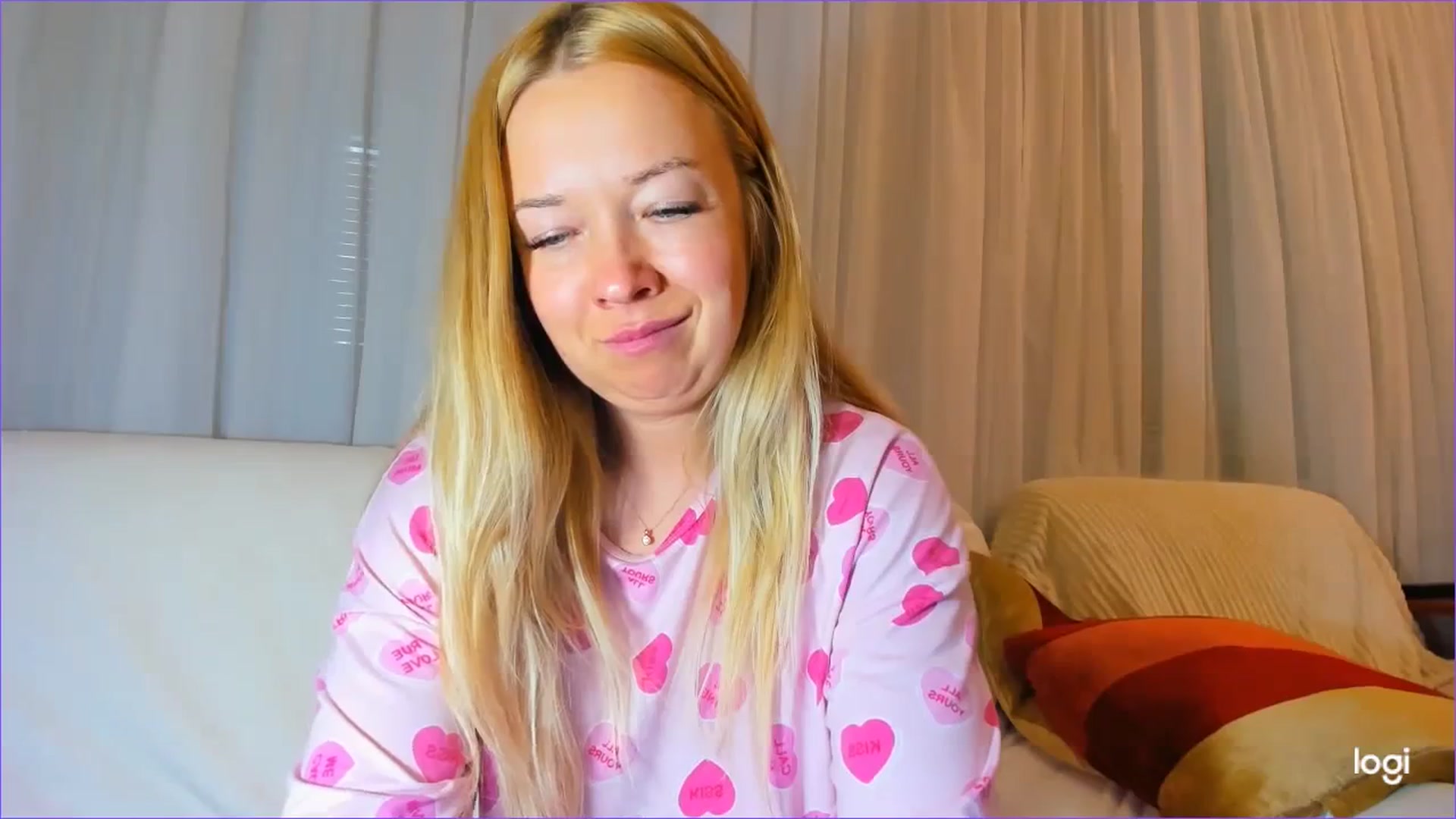 Gallery image thumbnail from FlamingoDream's myfreecams stream on, 03/22/2024, 04:53 image 7 of 20