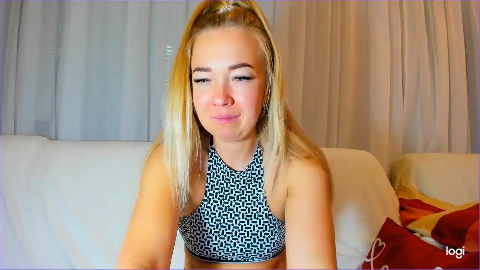 Gallery image thumbnail from FlamingoDream's myfreecams stream on, 03/22/2024, 23:58 image 19 of 20