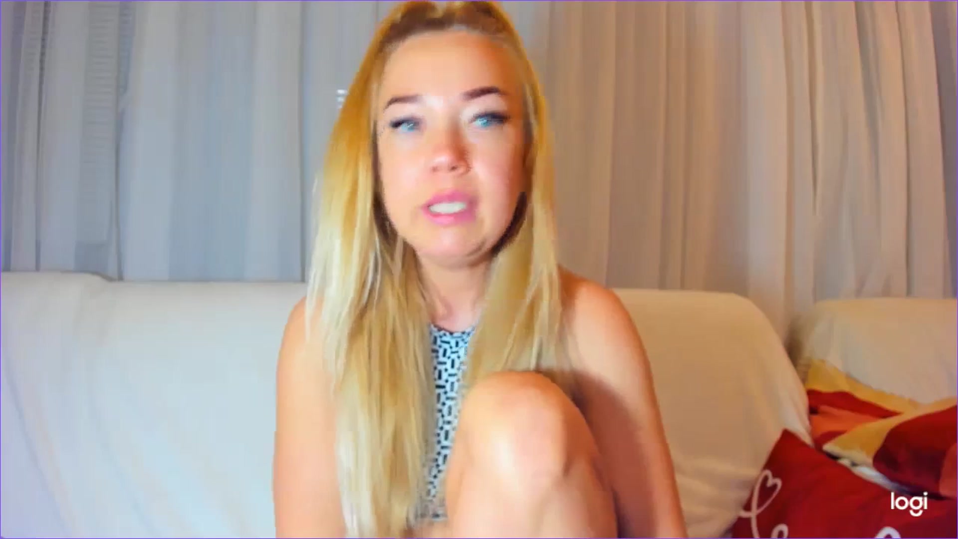 Gallery image thumbnail from FlamingoDream's myfreecams stream on, 03/22/2024, 23:58 image 8 of 20