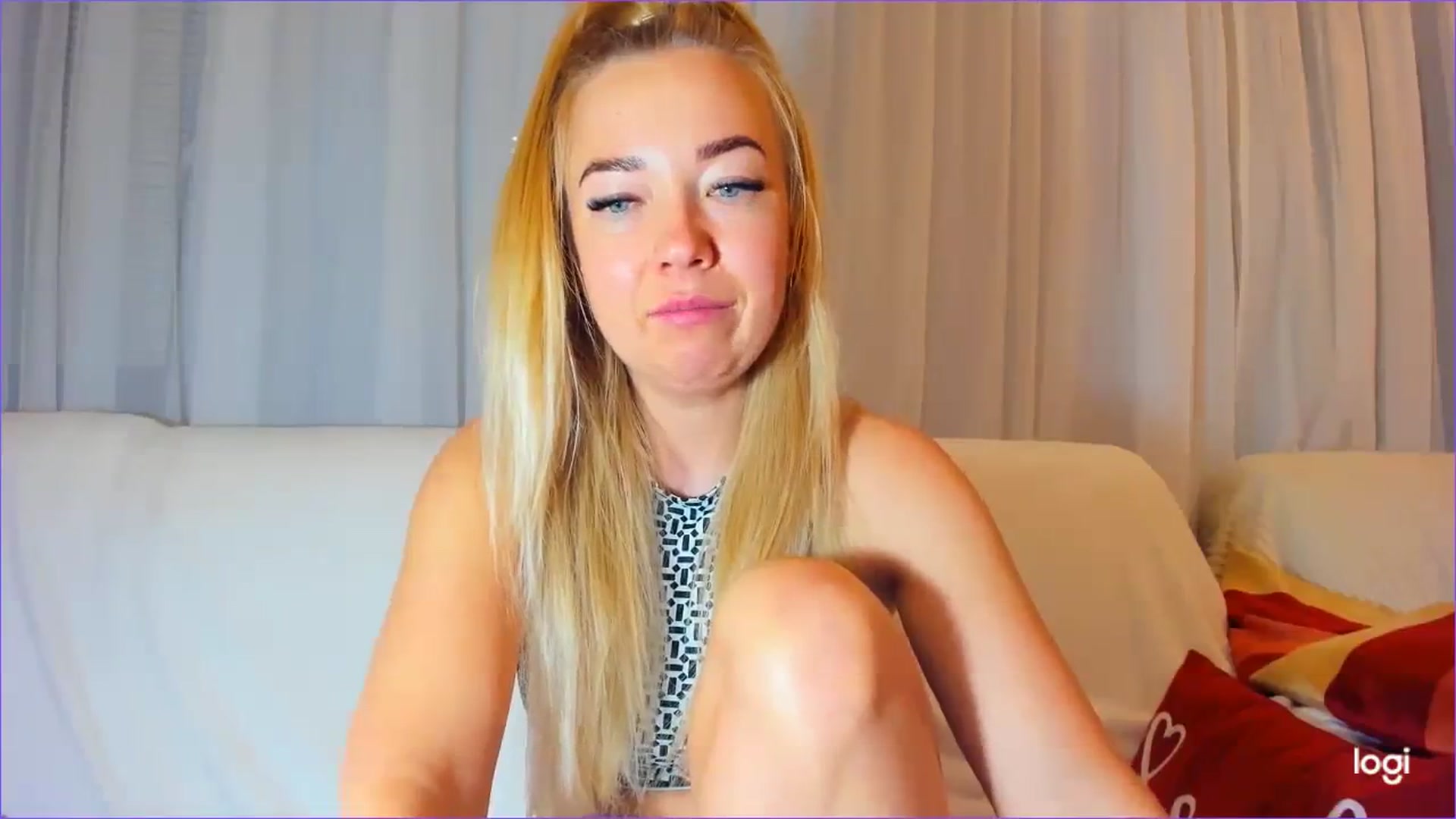 Gallery image thumbnail from FlamingoDream's myfreecams stream on, 03/22/2024, 23:58 image 9 of 20