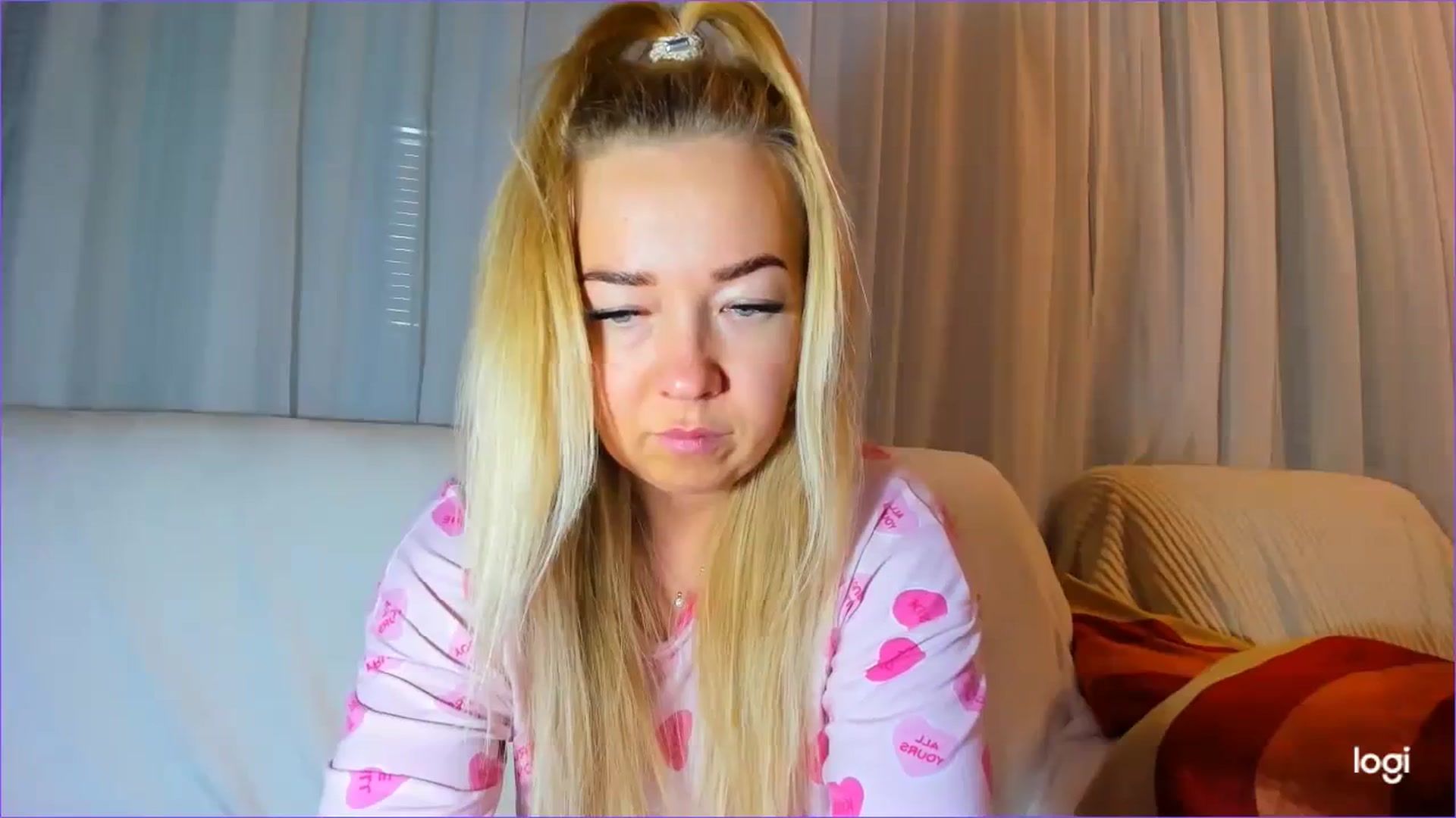 Gallery image thumbnail from FlamingoDream's myfreecams stream on, 03/23/2024, 03:35 image 11 of 20