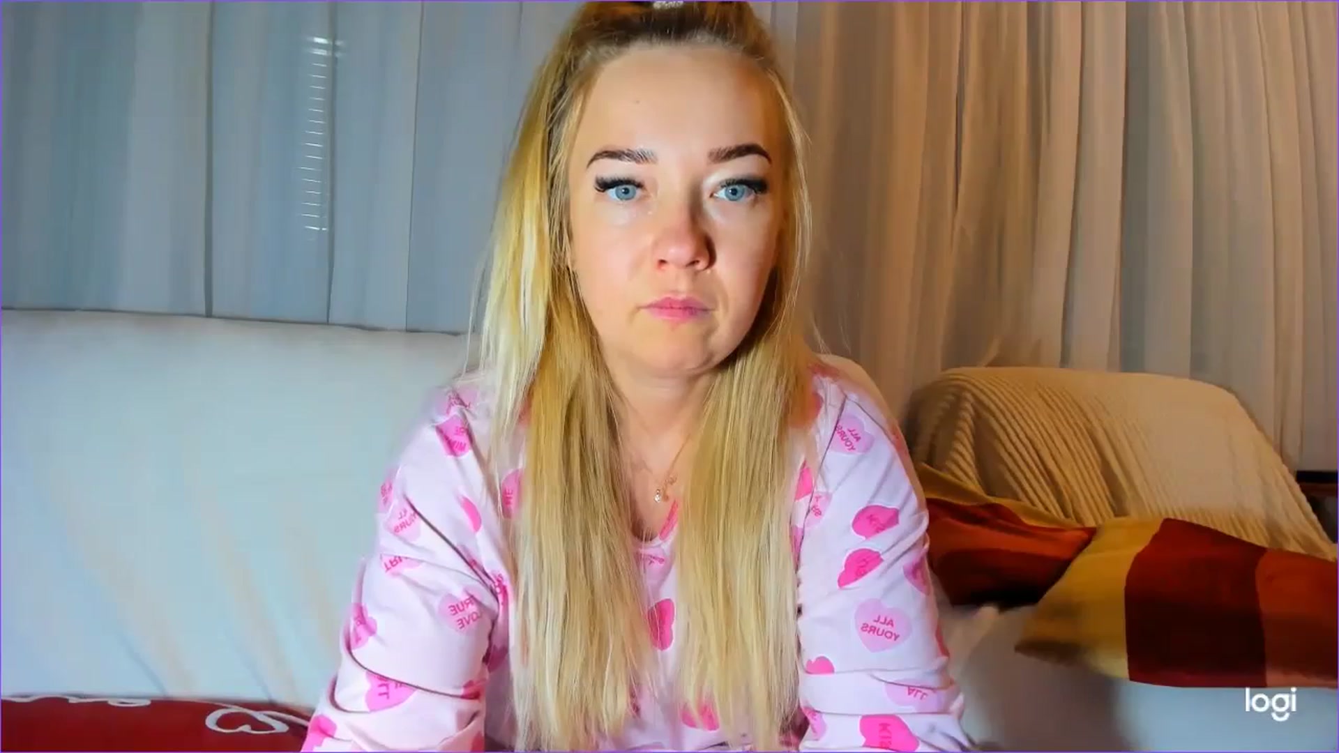 Gallery image thumbnail from FlamingoDream's myfreecams stream on, 03/23/2024, 03:35 image 17 of 20