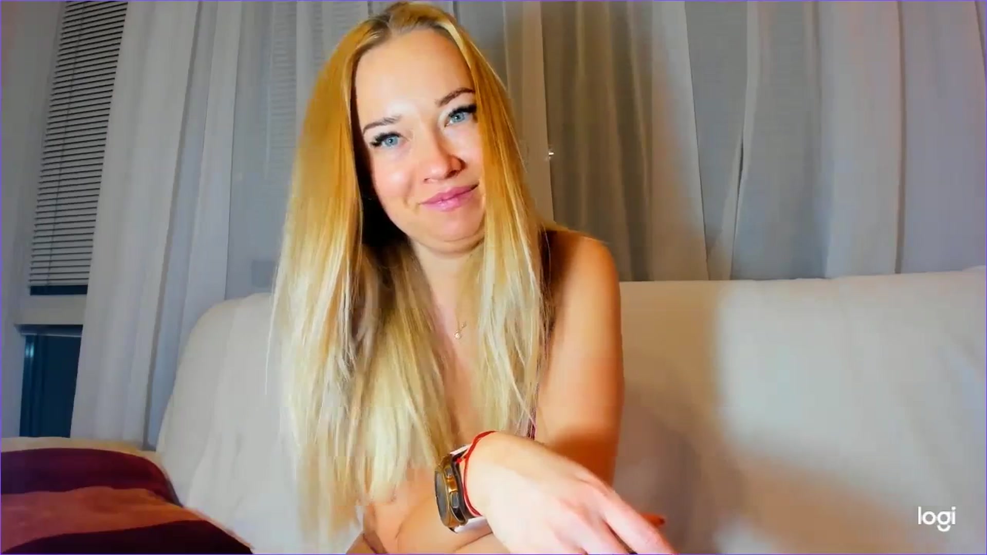 Gallery image thumbnail from FlamingoDream's myfreecams stream on, 03/28/2024, 23:59 image 19 of 20