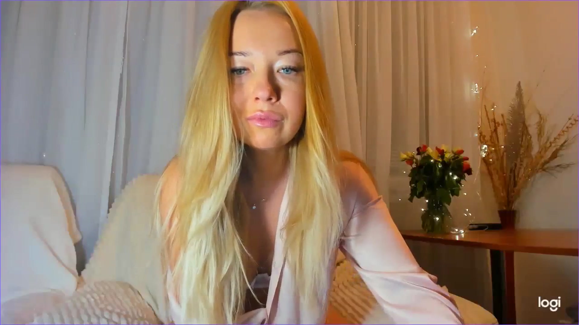 Gallery image thumbnail from FlamingoDream's myfreecams stream on, 04/02/2024, 22:07 image 5 of 20