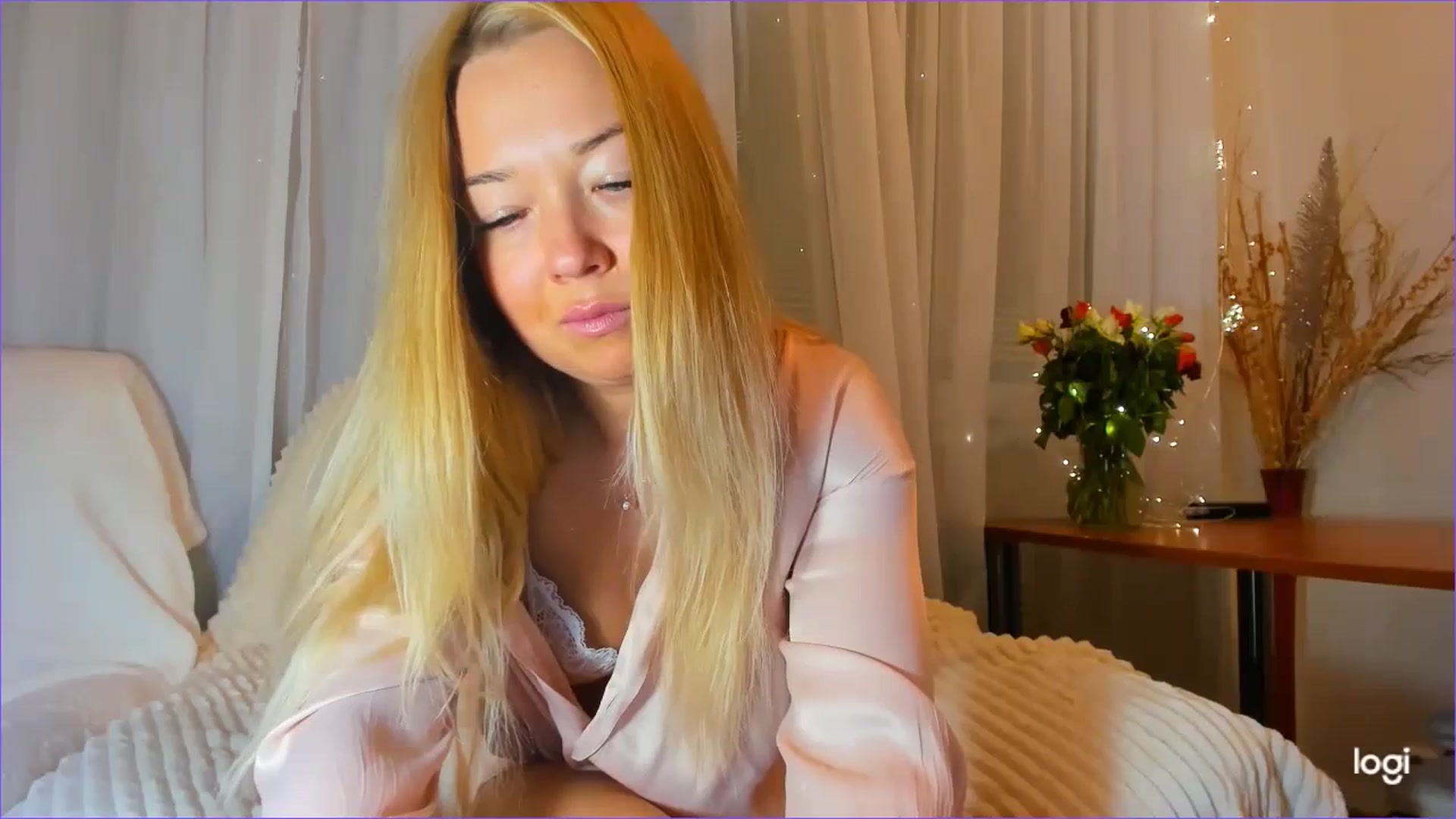 Gallery image thumbnail from FlamingoDream's myfreecams stream on, 04/02/2024, 22:07 image 8 of 20