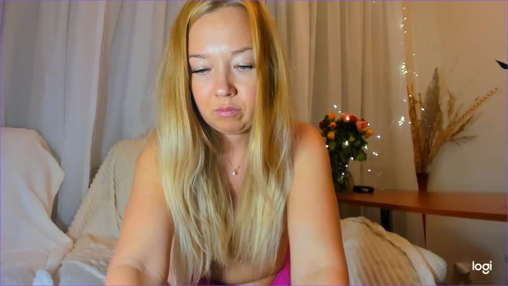 Gallery image thumbnail from FlamingoDream's myfreecams stream on, 04/11/2024, 24:12 image 19 of 20