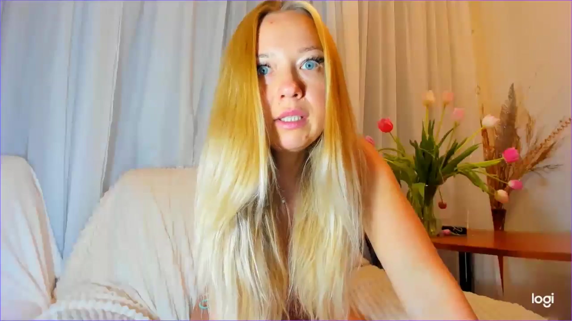 Gallery image thumbnail from FlamingoDream's myfreecams stream on, 04/17/2024, 23:25 image 18 of 20