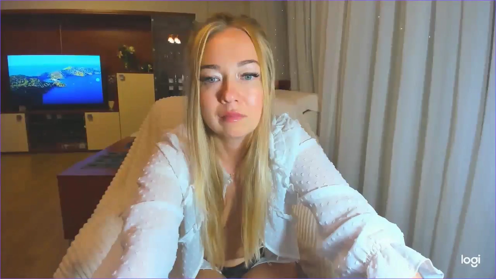 Gallery image thumbnail from FlamingoDream's myfreecams stream on, 05/14/2024, 24:37 image 6 of 20