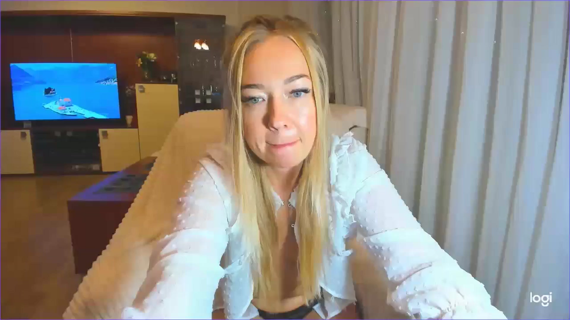 Gallery image thumbnail from FlamingoDream's myfreecams stream on, 05/14/2024, 24:37 image 11 of 20