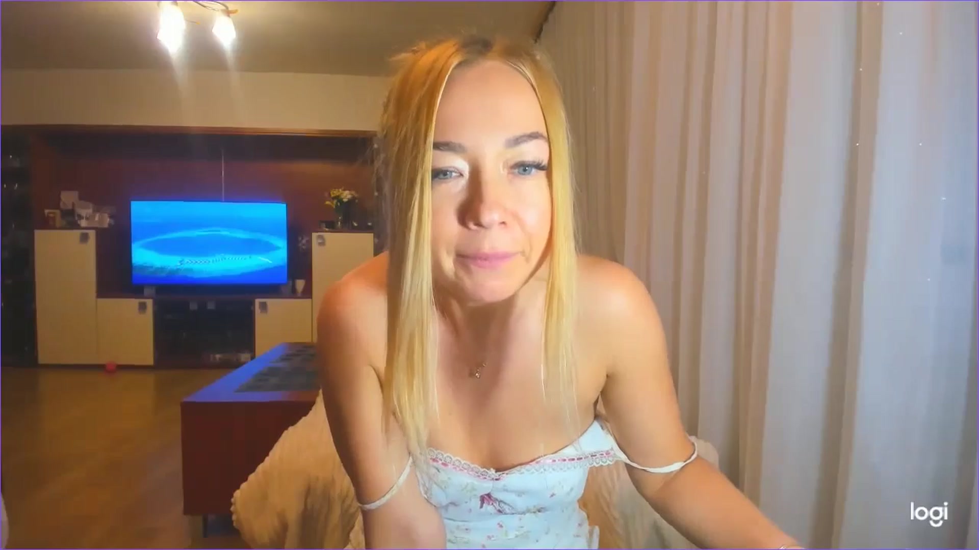 Gallery image thumbnail from FlamingoDream's myfreecams stream on, 05/18/2024, 02:49 image 6 of 20