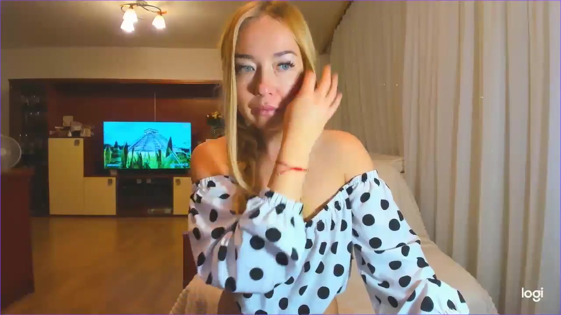 Gallery image thumbnail from FlamingoDream's myfreecams stream on, 05/20/2024, 22:58 image 20 of 20