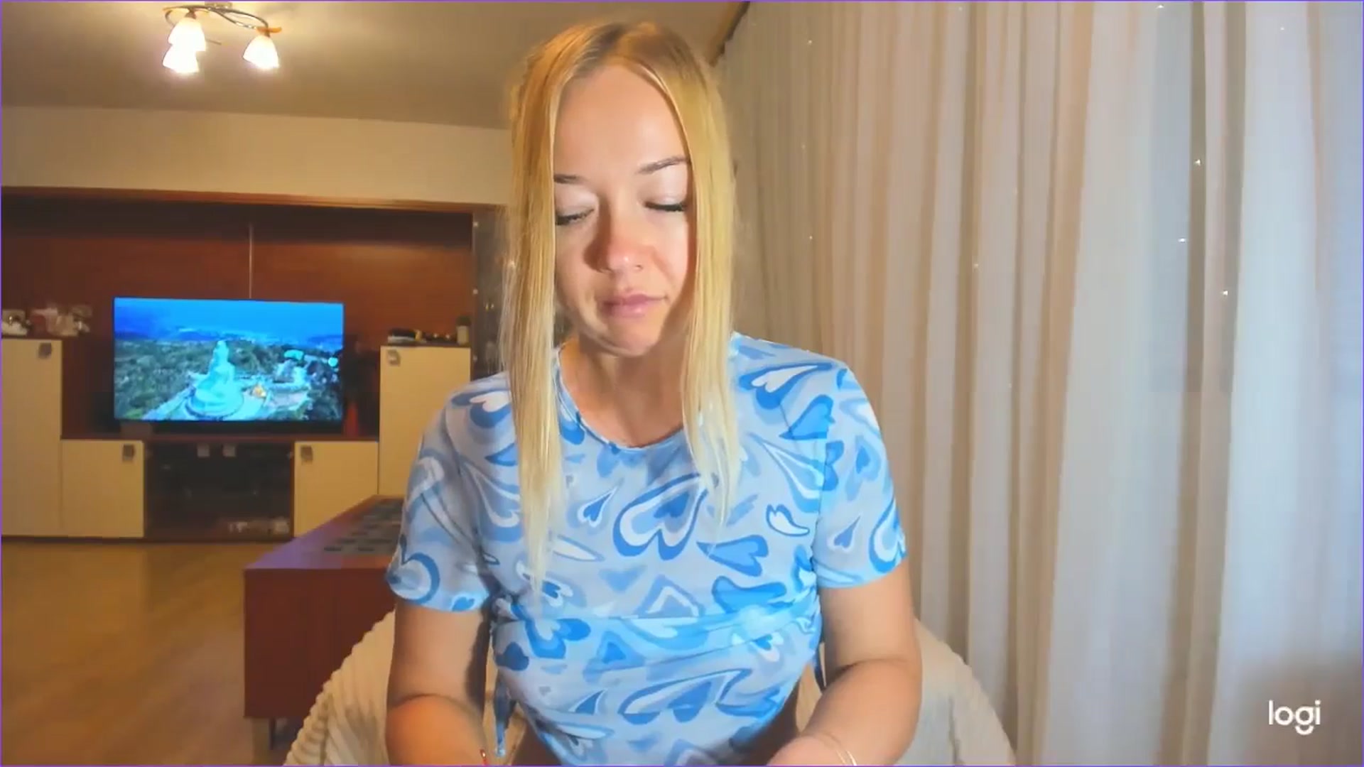 Gallery image thumbnail from FlamingoDream's myfreecams stream on, 06/11/2024, 01:14 image 16 of 20