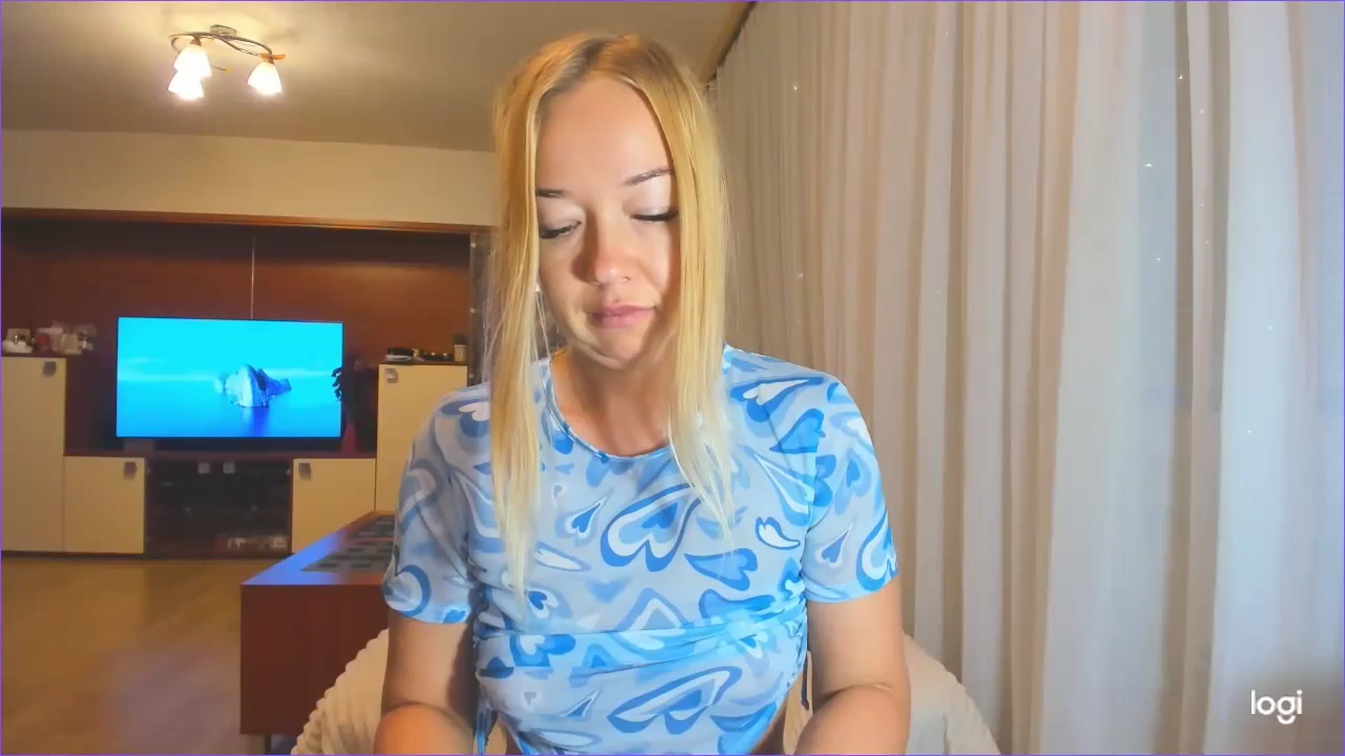 Gallery image thumbnail from FlamingoDream's myfreecams stream on, 06/11/2024, 01:14 image 12 of 20