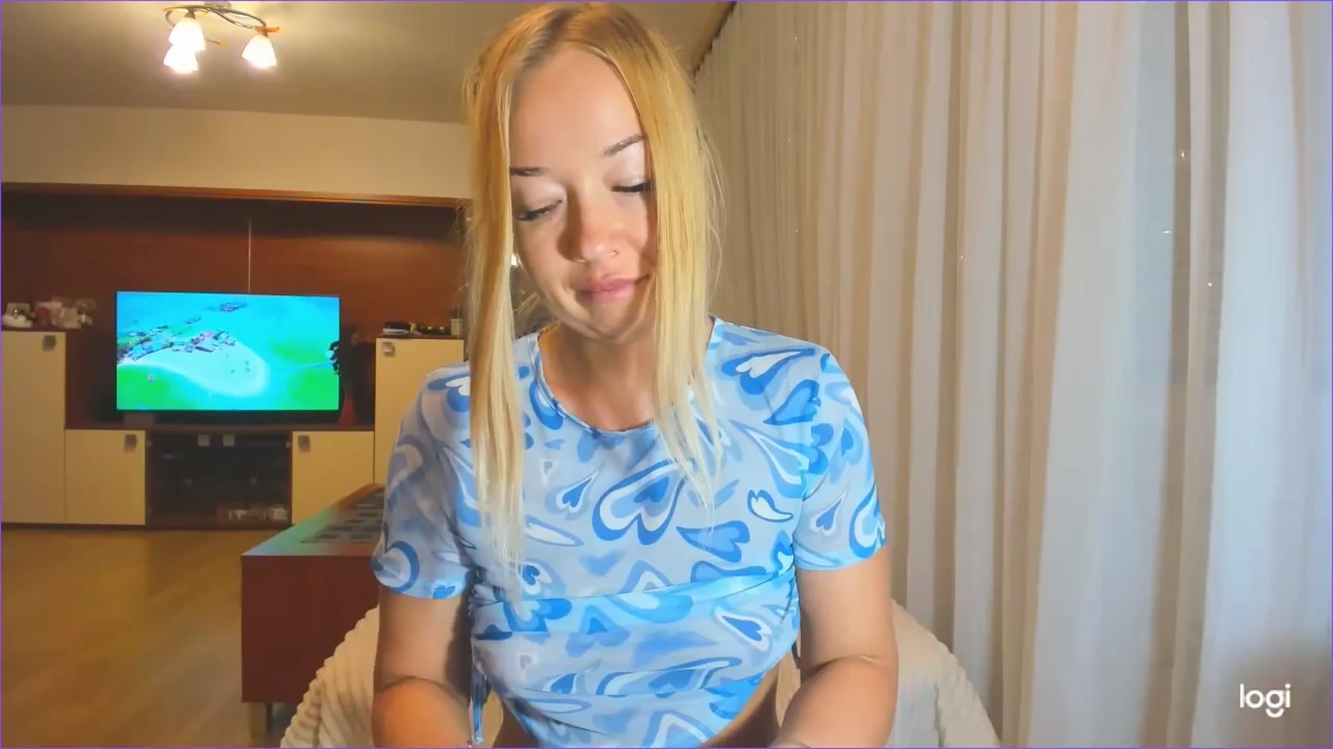 Gallery image thumbnail from FlamingoDream's myfreecams stream on, 06/11/2024, 01:14 image 10 of 20