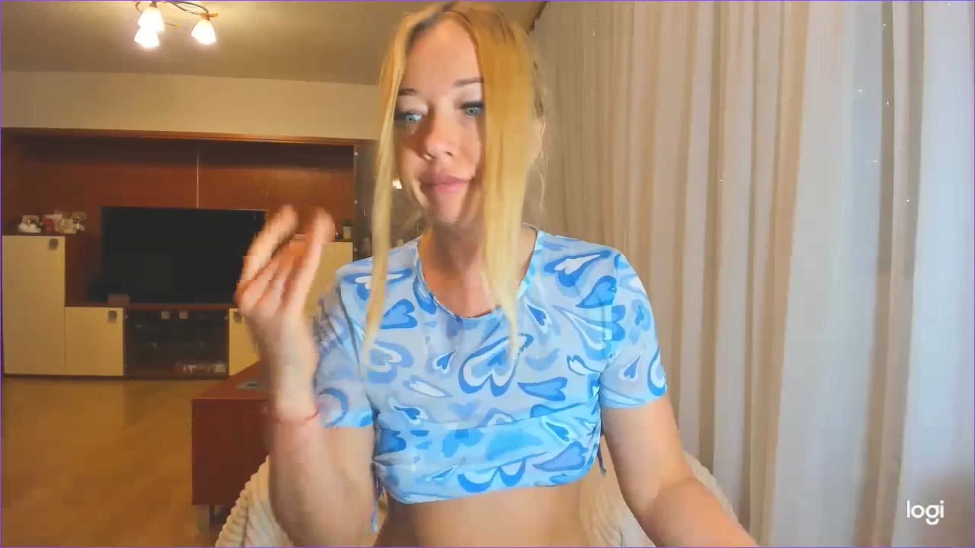 Gallery image thumbnail from FlamingoDream's myfreecams stream on, 06/11/2024, 01:14 image 3 of 20