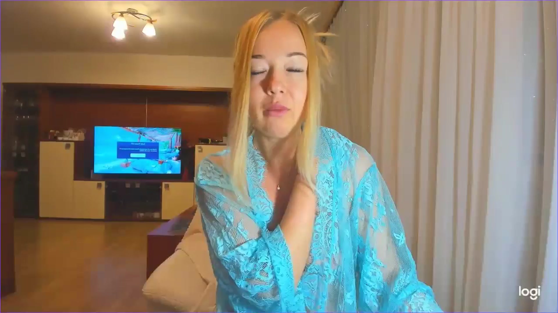 Gallery image thumbnail from FlamingoDream's myfreecams stream on, 06/14/2024, 02:24 image 11 of 20