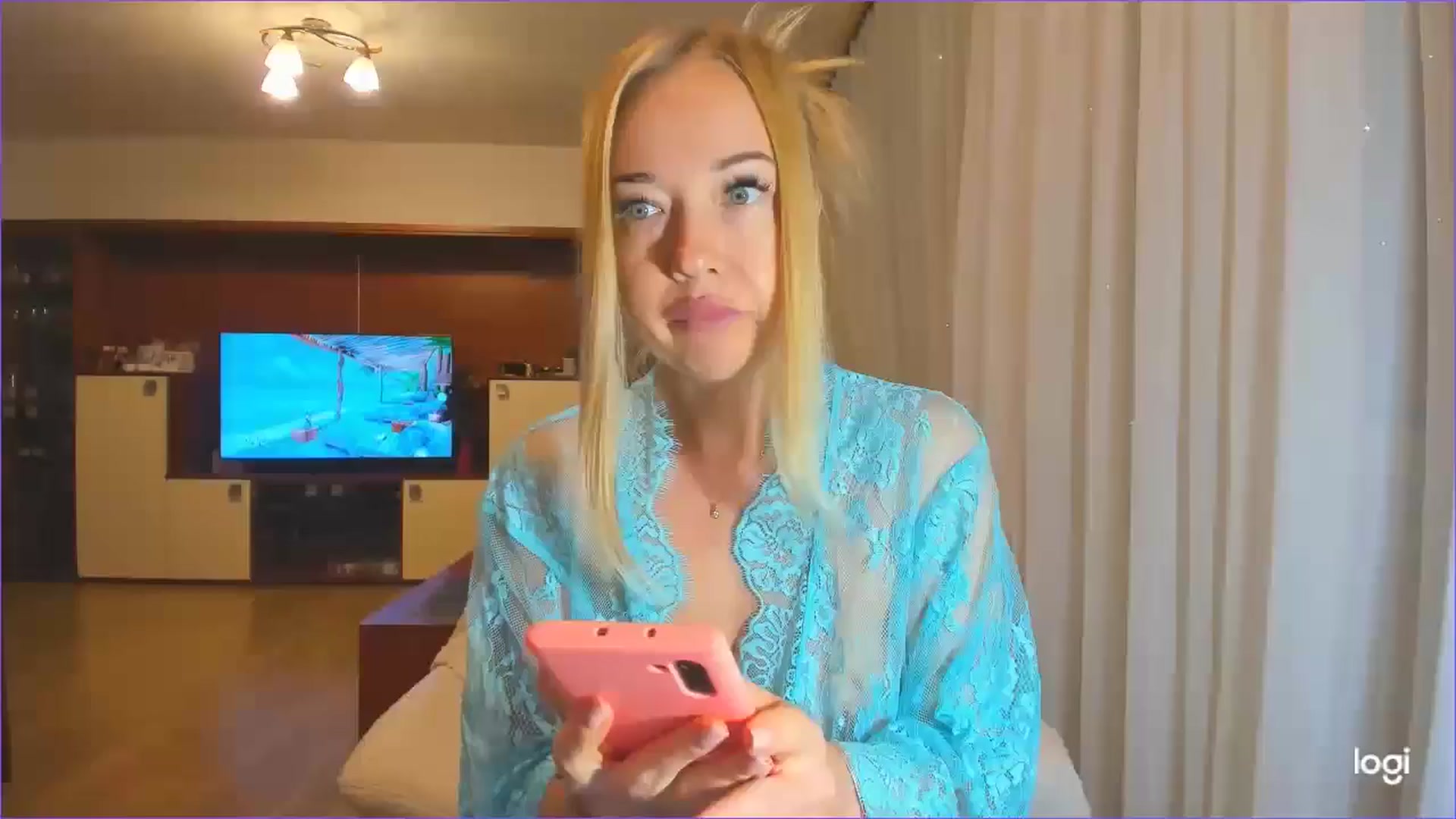 Gallery image thumbnail from FlamingoDream's myfreecams stream on, 06/14/2024, 02:24 image 10 of 20