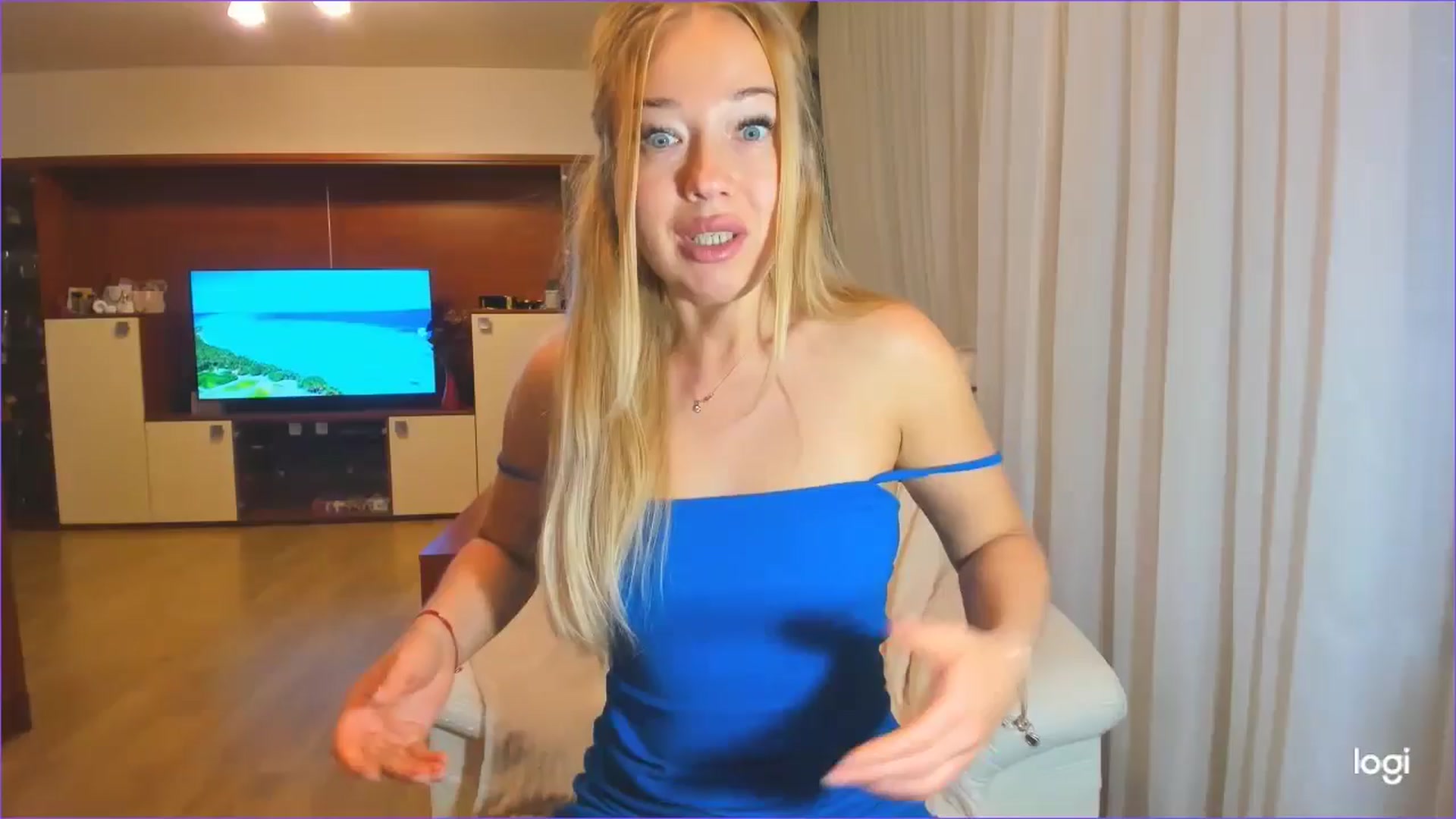 Gallery image thumbnail from FlamingoDream's myfreecams stream on, 06/19/2024, 24:58 image 1 of 20