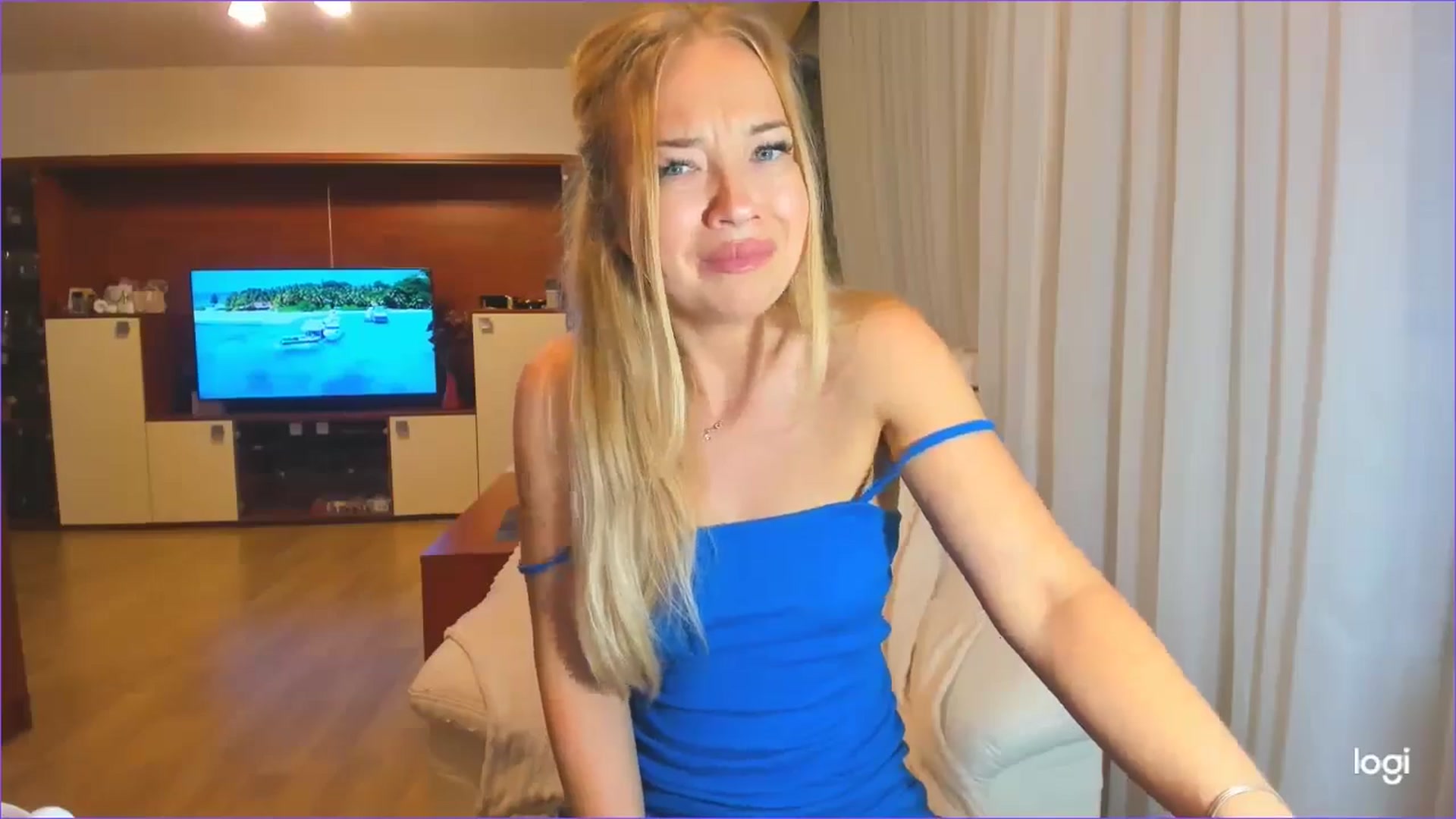 Gallery image thumbnail from FlamingoDream's myfreecams stream on, 06/19/2024, 24:58 image 2 of 20