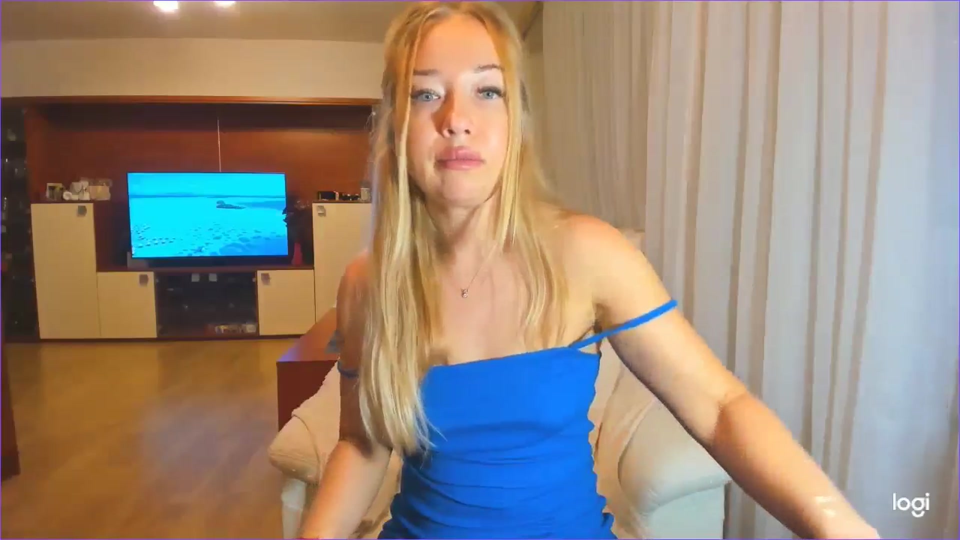 Gallery image thumbnail from FlamingoDream's myfreecams stream on, 06/19/2024, 02:31 image 8 of 20