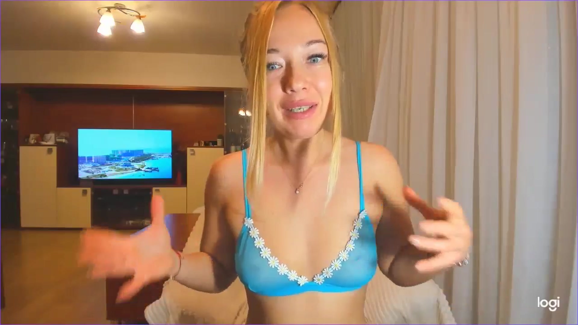 Gallery image thumbnail from FlamingoDream's myfreecams stream on, 06/20/2024, 03:18 image 6 of 20