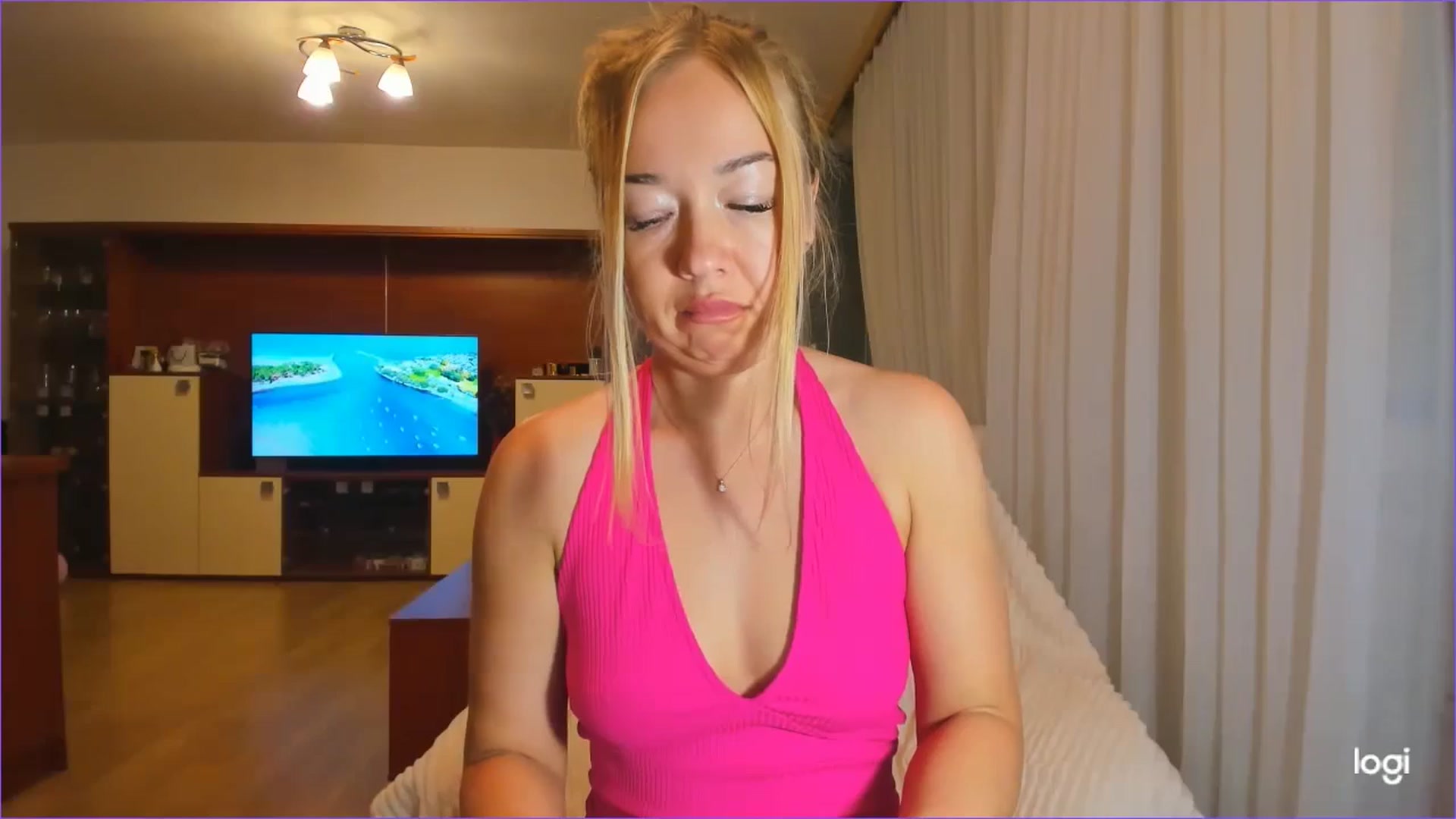 Gallery image thumbnail from FlamingoDream's myfreecams stream on, 06/22/2024, 24:48 image 20 of 20