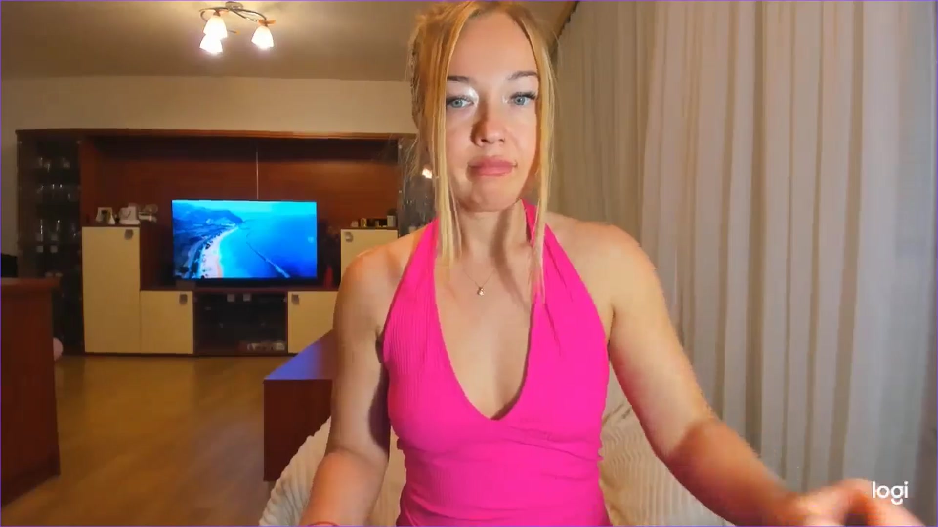 Gallery image thumbnail from FlamingoDream's myfreecams stream on, 06/22/2024, 24:48 image 2 of 20