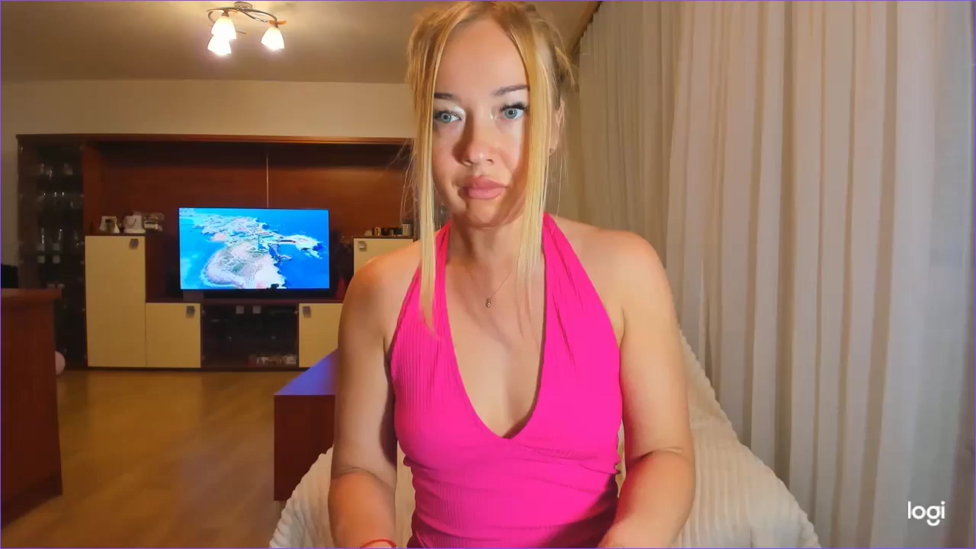 Gallery image thumbnail from FlamingoDream's myfreecams stream on, 06/22/2024, 24:48 image 1 of 20
