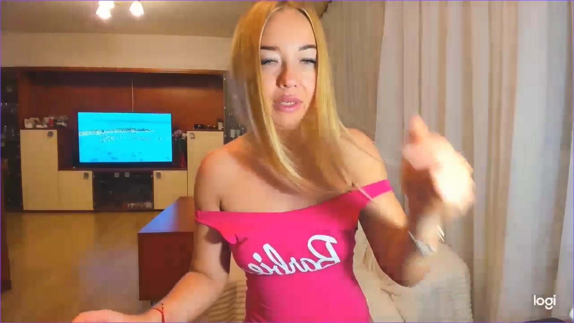 Gallery image thumbnail from FlamingoDream's myfreecams stream on, 06/27/2024, 01:48 image 12 of 20