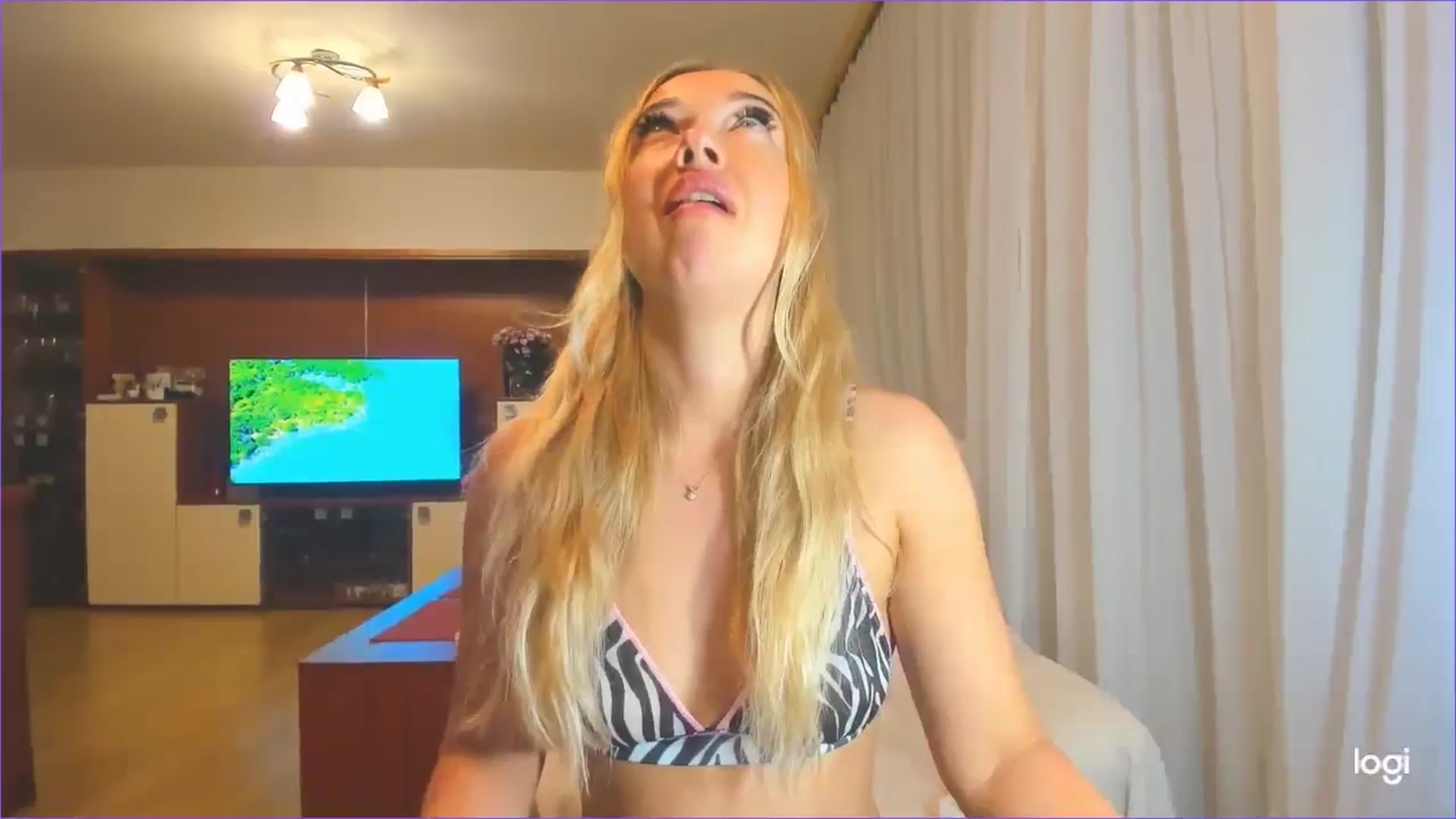 Gallery image thumbnail from FlamingoDream's myfreecams stream on, 07/09/2024, 01:35 image 9 of 20