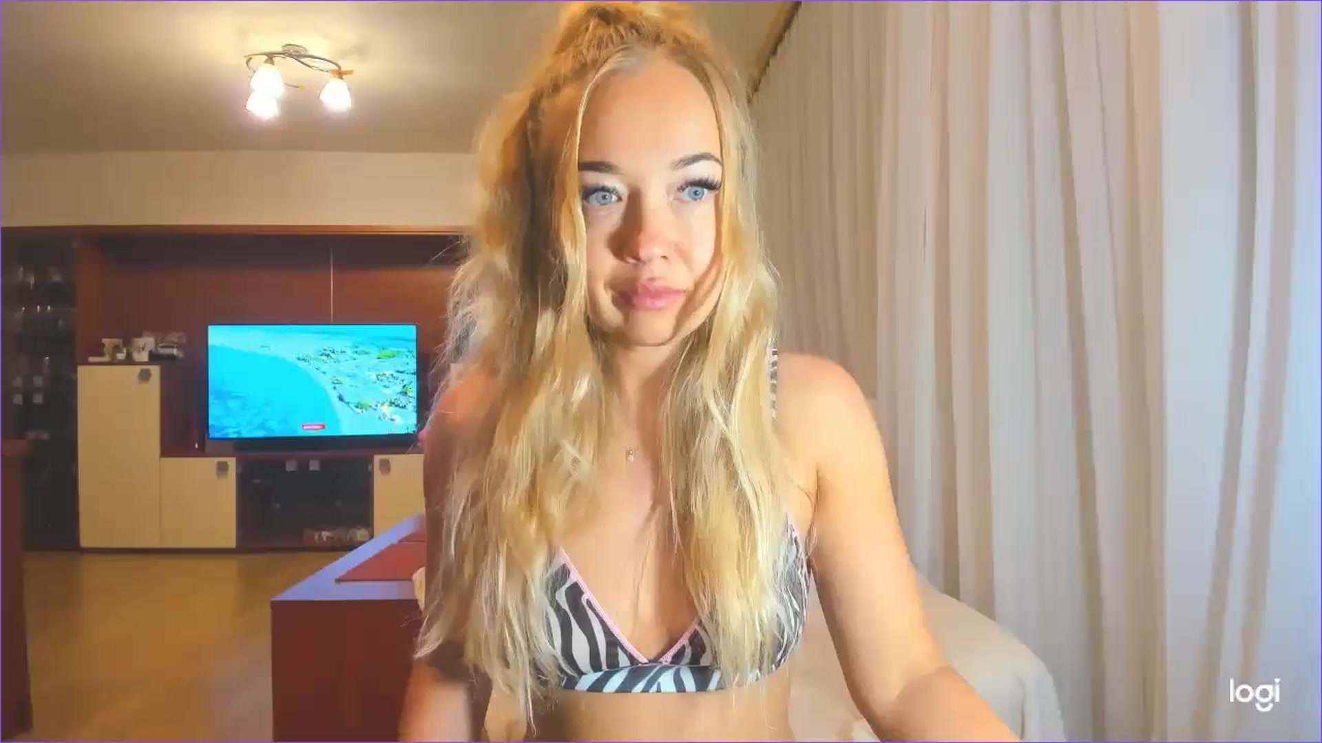 Gallery image thumbnail from FlamingoDream's myfreecams stream on, 07/09/2024, 01:35 image 11 of 20