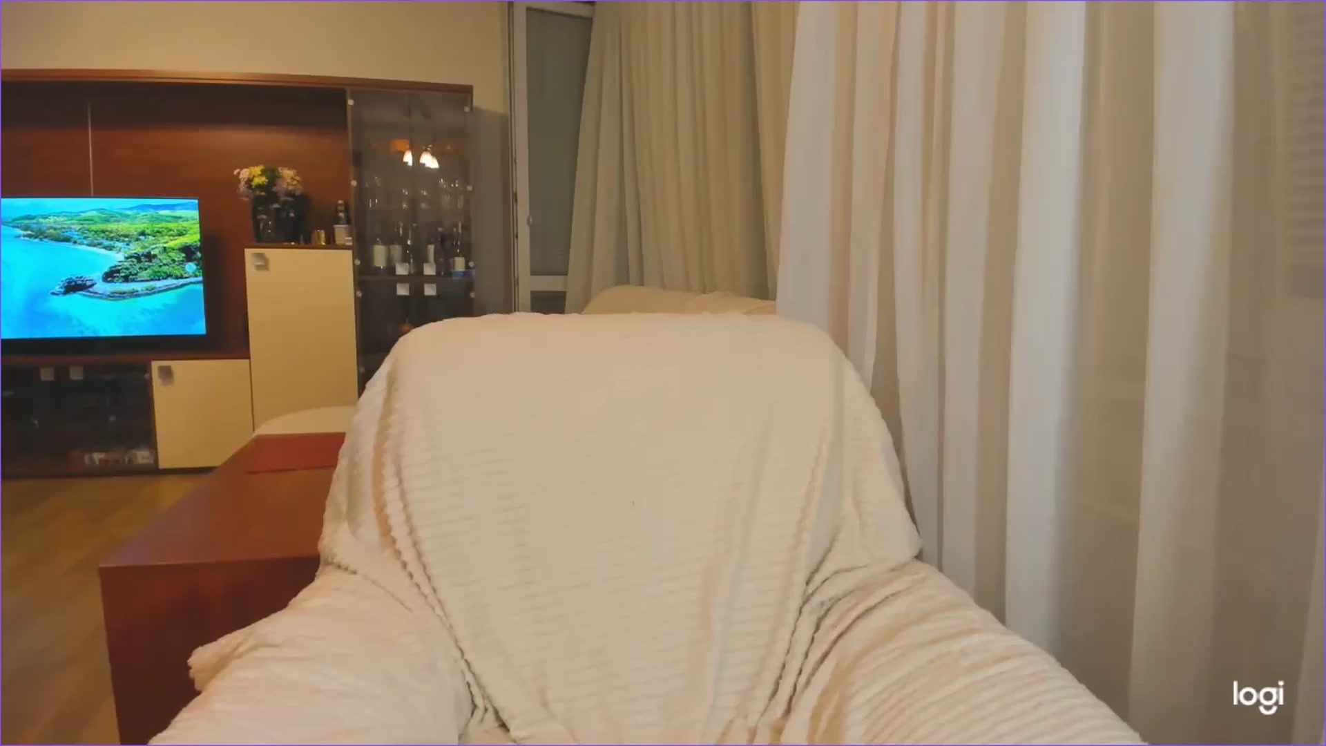 Gallery image thumbnail from FlamingoDream's myfreecams stream on, 07/11/2024, 02:25 image 10 of 20