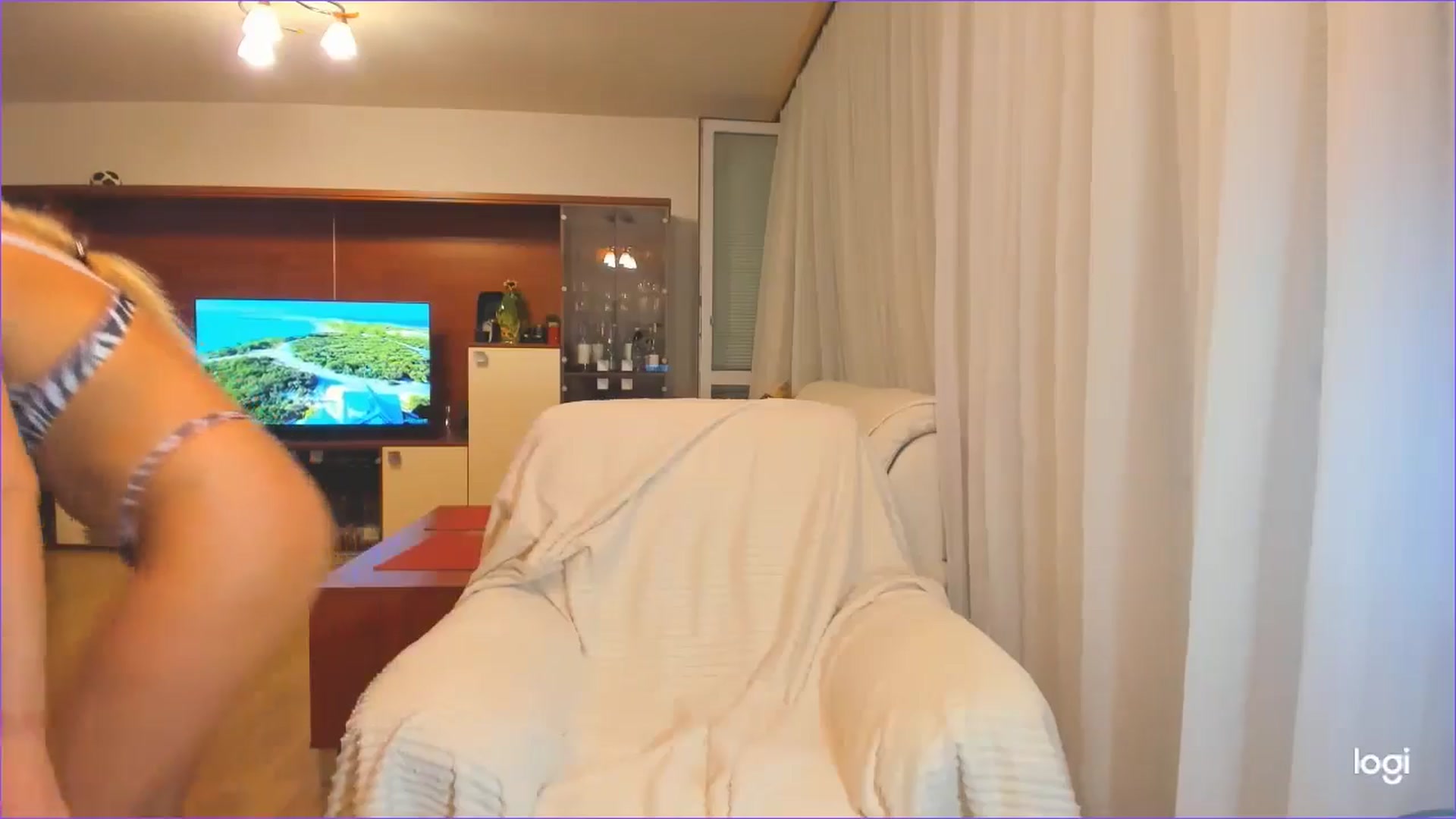 Gallery image thumbnail from FlamingoDream's myfreecams stream on, 07/16/2024, 23:55 image 12 of 20