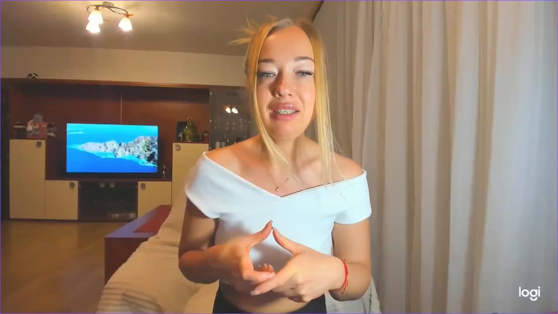 Gallery image thumbnail from FlamingoDream's myfreecams stream on, 07/17/2024, 23:48 image 12 of 20