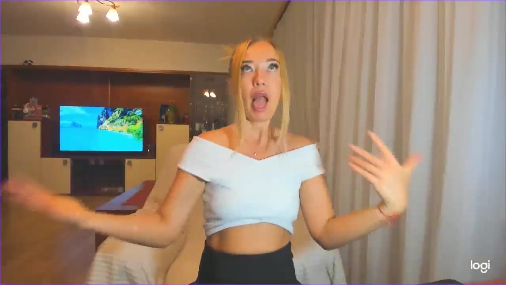 Gallery image thumbnail from FlamingoDream's myfreecams stream on, 07/18/2024, 01:06 image 6 of 20