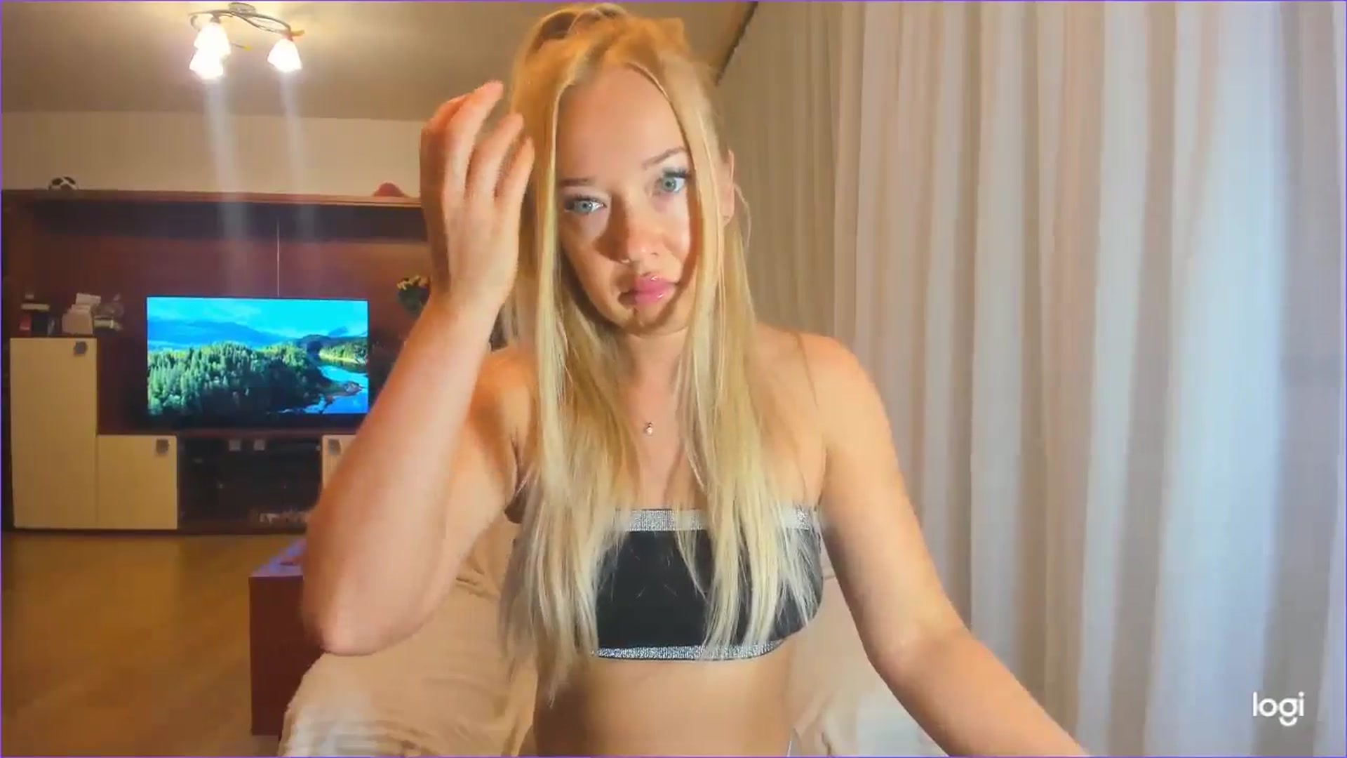 Gallery image thumbnail from FlamingoDream's myfreecams stream on, 07/24/2024, 23:14 image 3 of 20