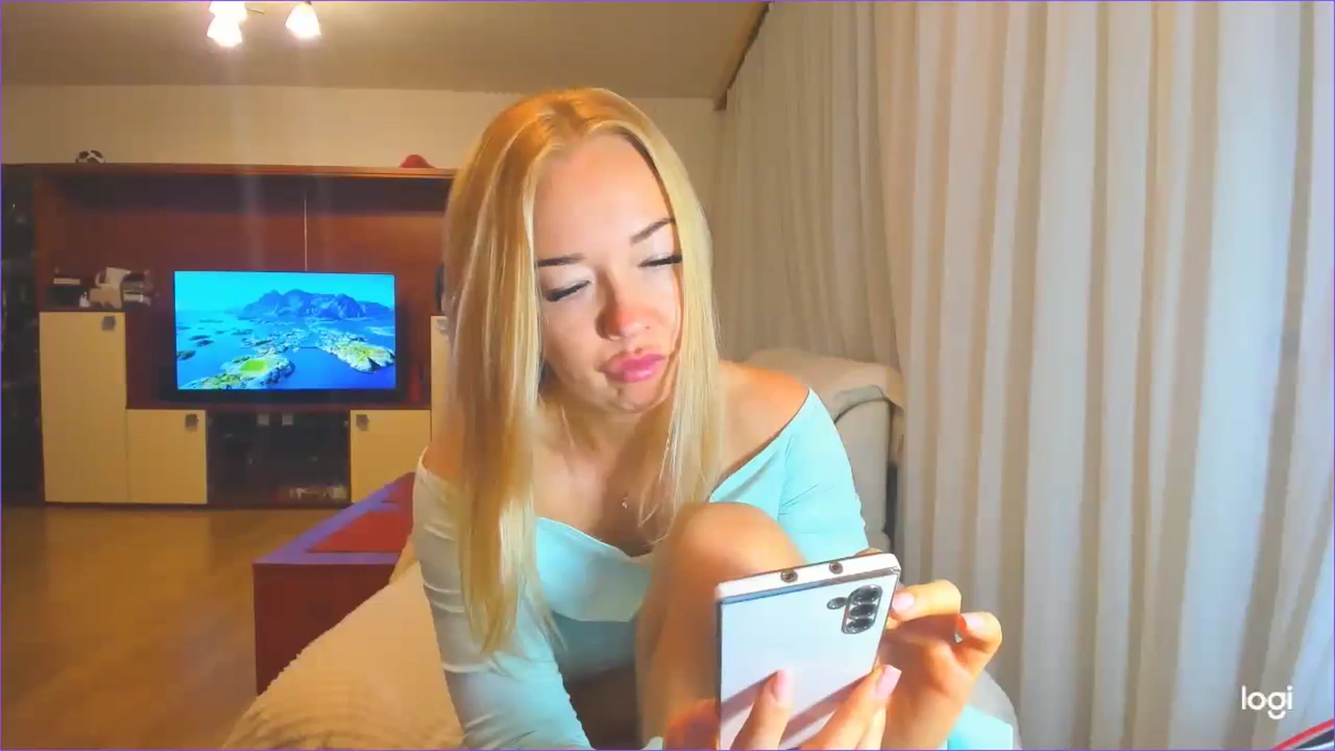 Gallery image thumbnail from FlamingoDream's myfreecams stream on, 07/31/2024, 02:14 image 19 of 20