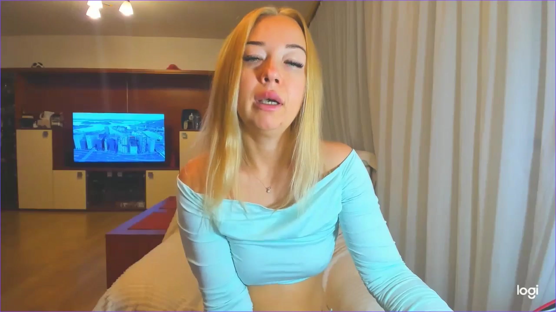 Gallery image thumbnail from FlamingoDream's myfreecams stream on, 07/31/2024, 02:14 image 16 of 20