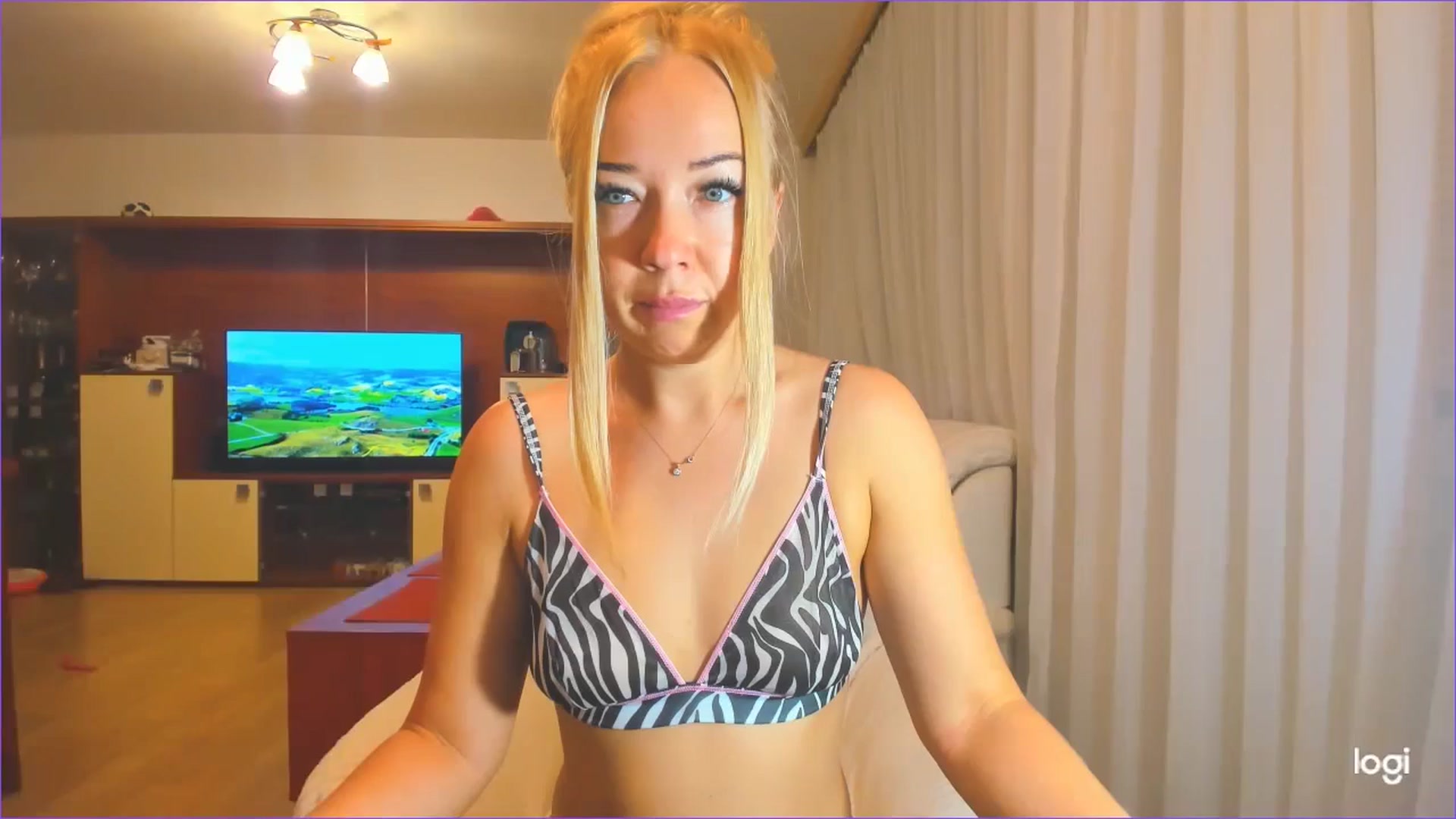 Gallery image thumbnail from FlamingoDream's myfreecams stream on, 08/01/2024, 24:06 image 20 of 20