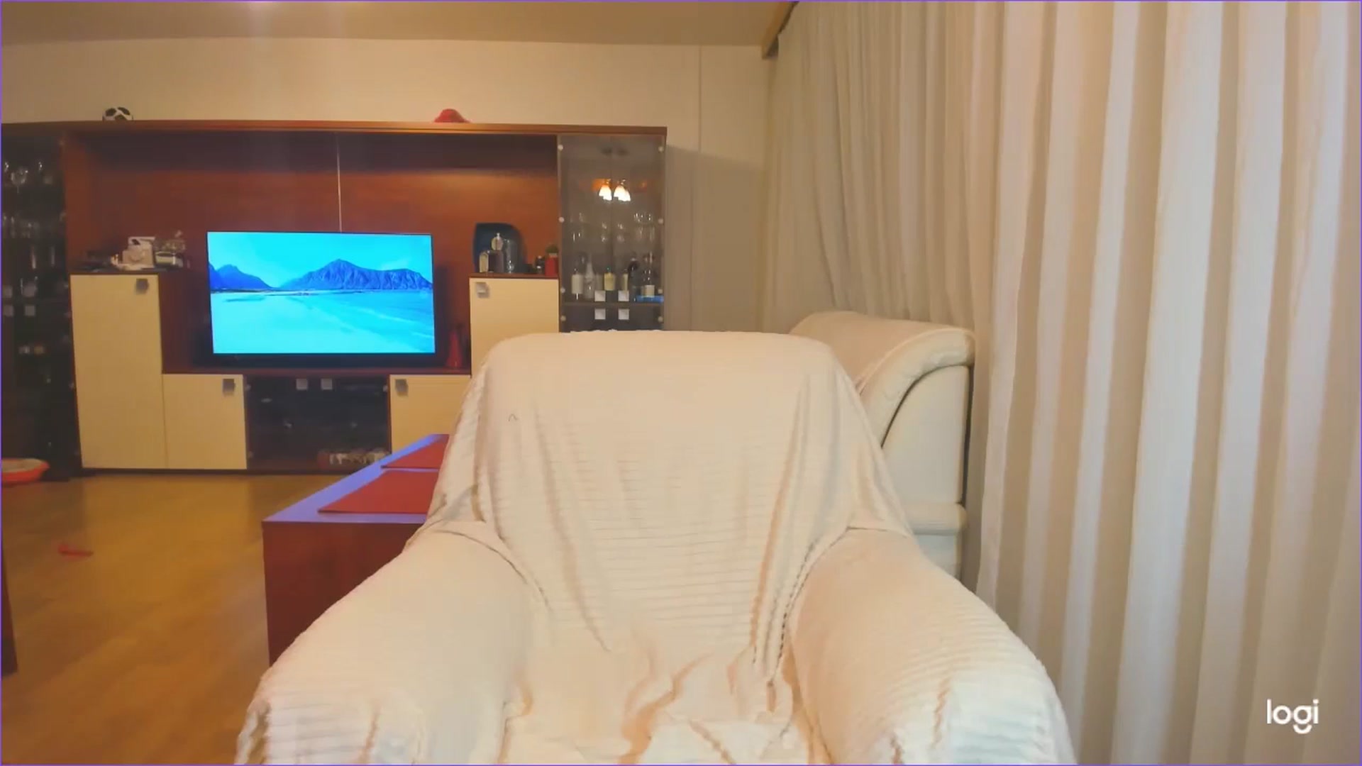 Gallery image thumbnail from FlamingoDream's myfreecams stream on, 08/01/2024, 24:06 image 17 of 20
