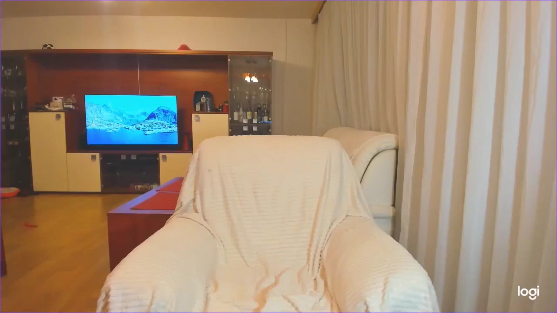 Gallery image thumbnail from FlamingoDream's myfreecams stream on, 08/01/2024, 24:06 image 16 of 20
