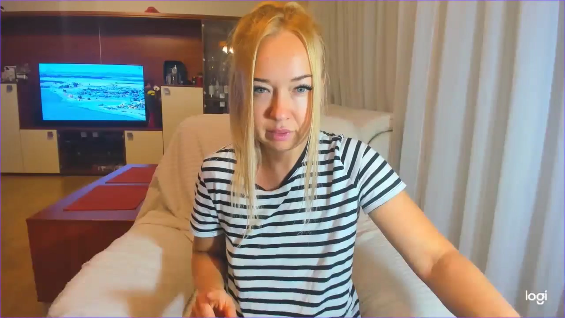 Gallery image thumbnail from FlamingoDream's myfreecams stream on, 08/03/2024, 03:07 image 18 of 20