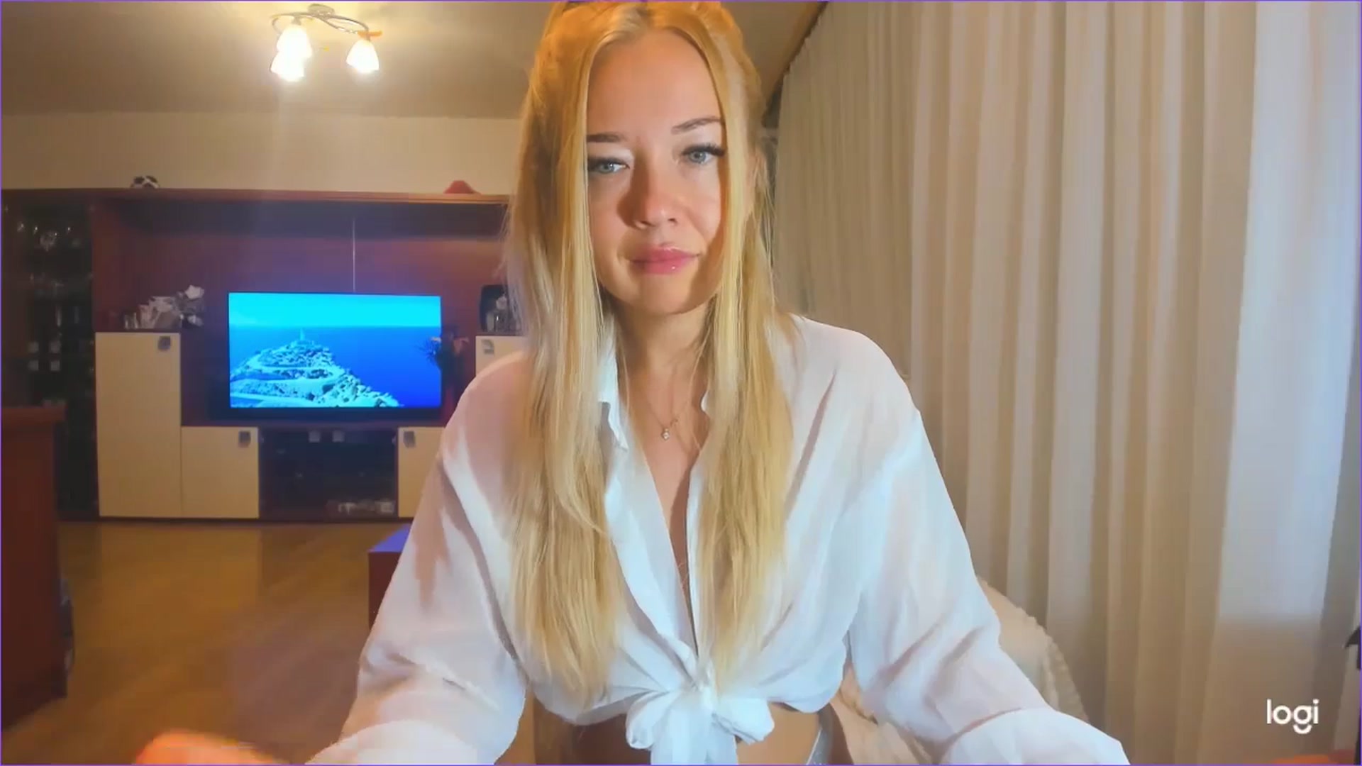 Gallery image thumbnail from FlamingoDream's myfreecams stream on, 08/07/2024, 01:10 image 3 of 20