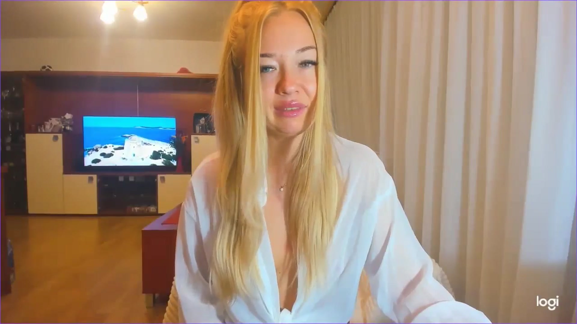Gallery image thumbnail from FlamingoDream's myfreecams stream on, 08/07/2024, 01:10 image 16 of 20
